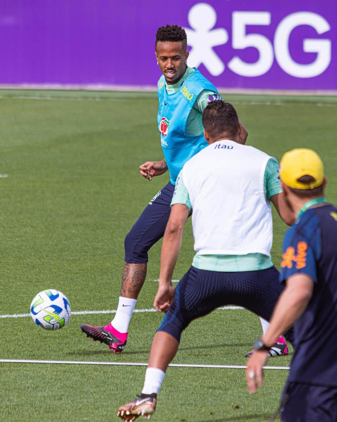 エデル・ミリトンさんのインスタグラム写真 - (エデル・ミリトンInstagram)「🇧🇷⚽️ @cbf_futebol」6月13日 3時43分 - edermilitao