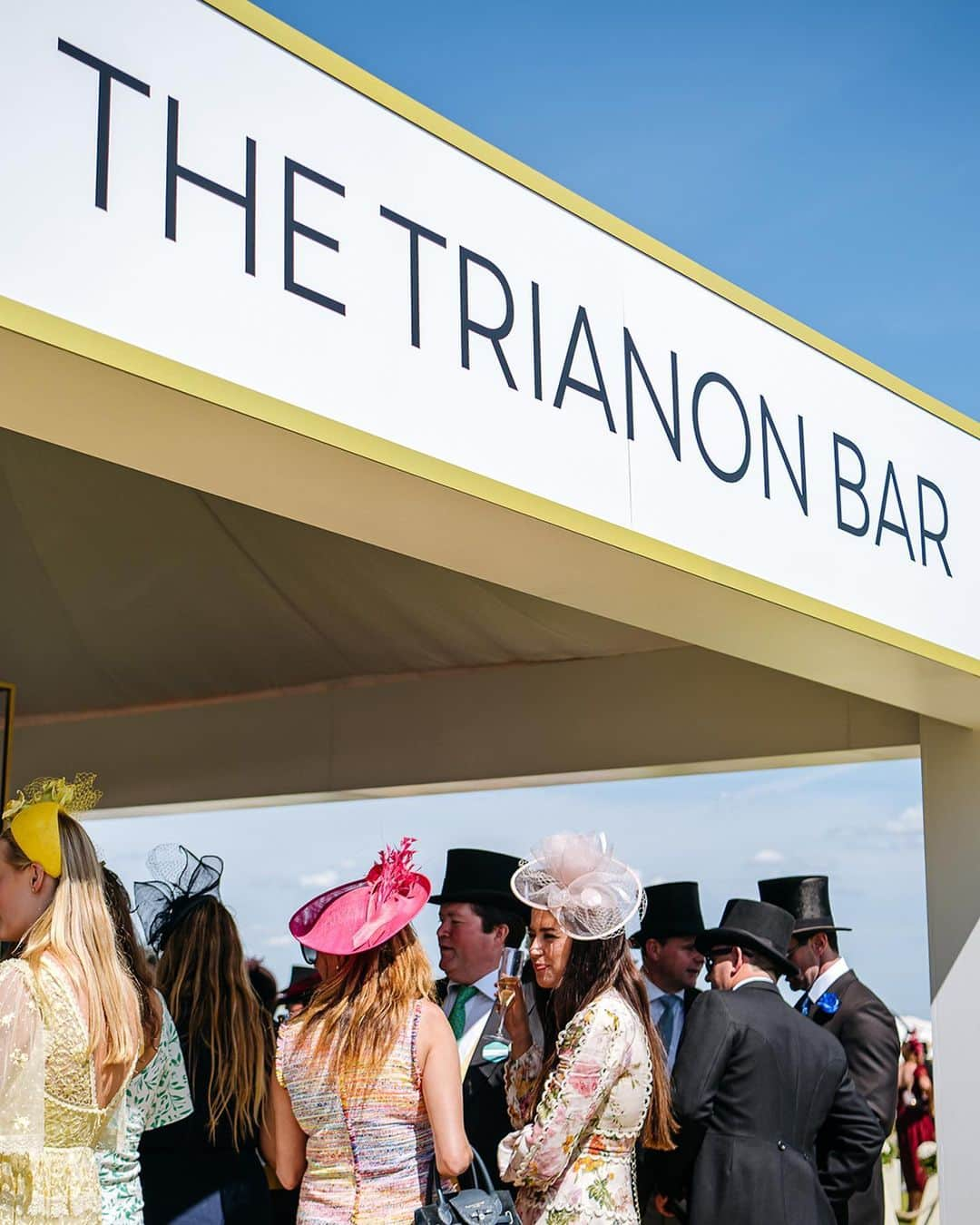 Moët & Chandon Officialさんのインスタグラム写真 - (Moët & Chandon OfficialInstagram)「Throwback to last week at Royal Ascot, bringing some A-game elegance and celebratory vibes.  #ToastWithMoet #RoyalAscot @ascotracecourse #MoetChandon  This material is not intended to be viewed by persons under the legal alcohol drinking age or in countries with restrictions on advertising on alcoholic beverages. ENJOY MOËT RESPONSIBLY.」6月28日 0時59分 - moetchandon