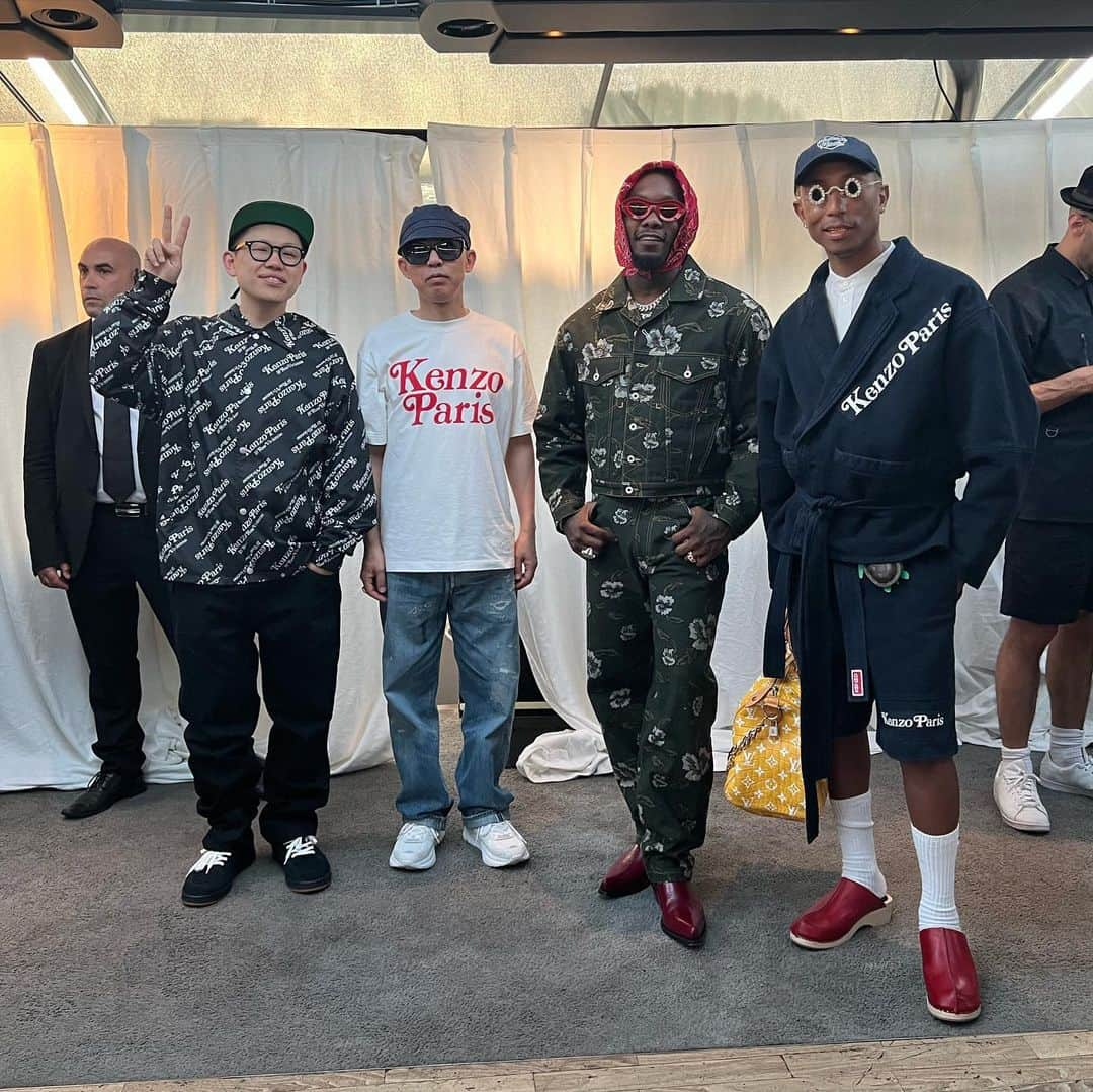 ヴェルディさんのインスタグラム写真 - (ヴェルディInstagram)「@nigo @kenzo 🇫🇷✌️🙏」6月27日 23時55分 - verdy