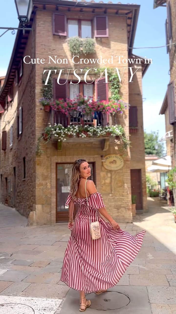 アリサ・ラモスのインスタグラム：「That’s right, I said a non-crowded town in Tuscany (during summer!)! Add Pienza to your Italy travel list if you want an extremely whimsical afternoon!  Start with a free cheese tasting, then have some traditional cacio e pepe pasta (pasta with a cheese and pepper sauce), you’ll be very full after so walk it off around town taking photos on the many adorable streets and the fountain where one of the Romeo and Juliet movies were filmed!  And of course, cool off with some refreshing gelato flavors, like strawberry basil or mango orange!  Also, it’s in Tuscany, so be sure to try one of the many wine bars and tastings!  Which of these would you want to try first??   This was one of the stops on our first #mylifesatraveltribe Euro Wine Trip, check that page for the group content!   #pienza #italy #tuscany #cacioepepe #gelatoitaliano #gelato #summertravel #europeansummer #mylifesatravelmovie #summer2023」