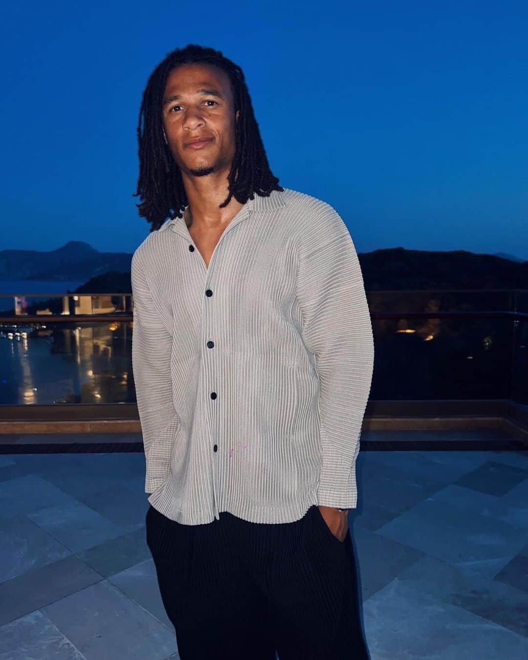 ナタン・アケのインスタグラム：「Summer 23😎」