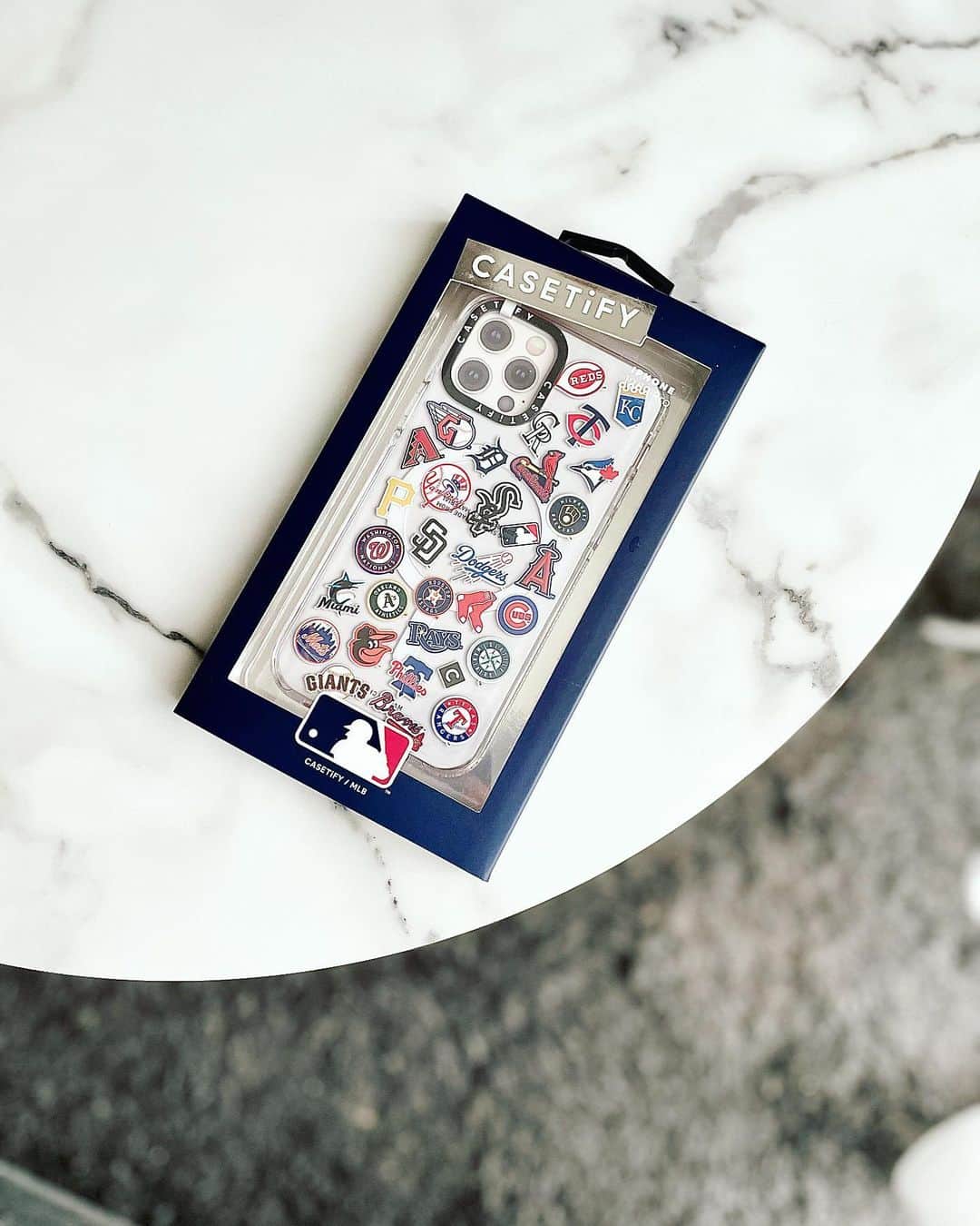 津田麻莉奈のインスタグラム：「#MLBxCASETiFY  iPhoneケース買いました！ かわいすぎるやろ！！！！🥰⚾️  @mlb  @casetify_jp  #MLB  #casetify  #野球好き #MLBグッズ　 #まりなる #津田麻莉奈」