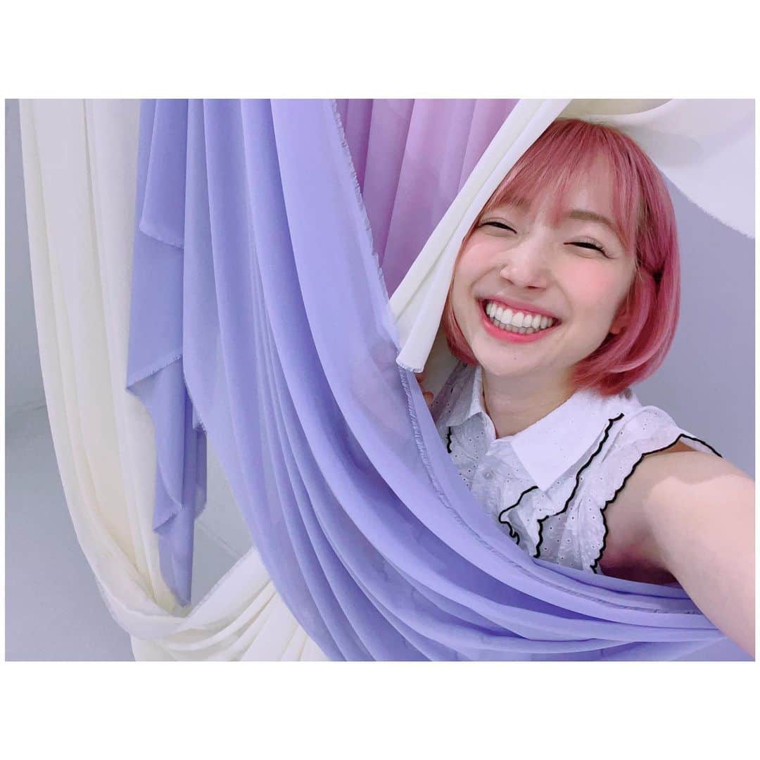 のインスタグラム：「まじでこどもと同じぐらい 全力で毎日を楽しんでる💪 そんな気しかしない！！！ 歯を出して🦷笑いすぎな？www」