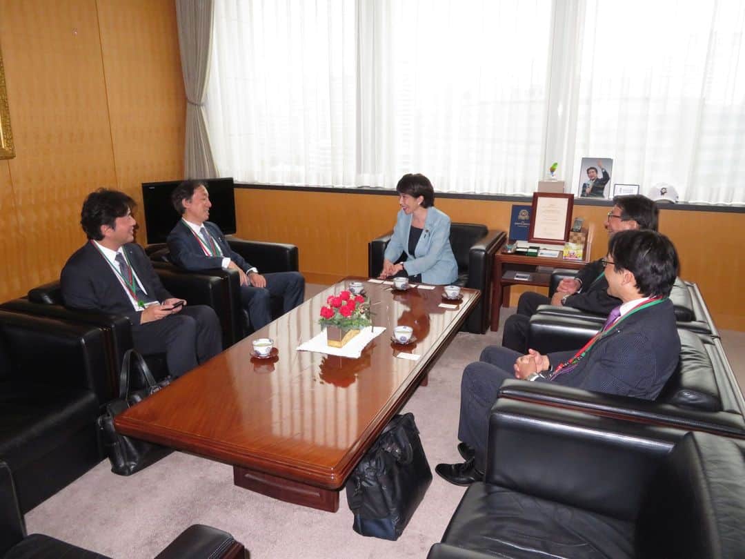 高市早苗のインスタグラム：「6月23日 日本製薬工業協会会長・理事長他ご来訪」