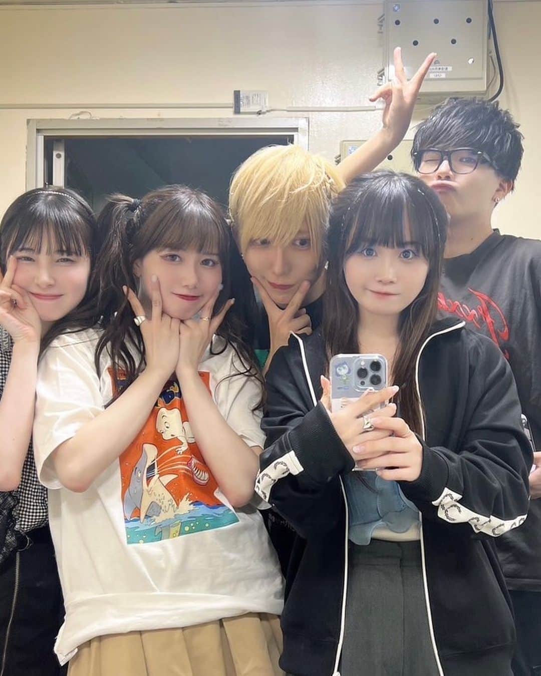 パ@小豆のインスタグラム：「⁡ 💛🪣👻🕊‪🌱‬ ⁡ ⁡ #バケ会大作戦 ありがとうございました！ 呼んでいただけて感謝~т т♡ 2人とも本当にお疲れ様！！ ⁡ 初めてオタク企画にも弟子の立ち位置で参加したけど想像以上に楽しかった笑 ⁡ 皆とも会えて何よりはっぴーだったなぁ👶🏻💕 また7月！8月もイベントあるから 会いに来てね( ⸍ɞ̴̶̷ ·̫ ɞ̴̶̷⸌ ) ⁡」