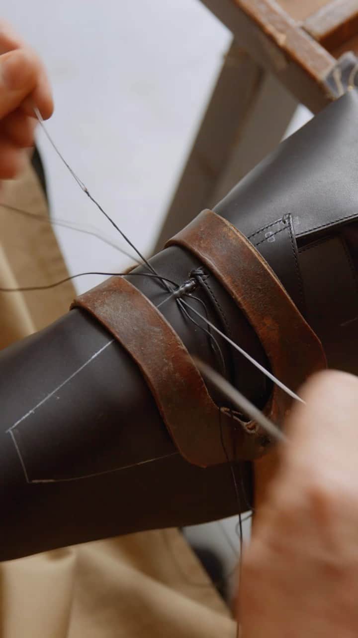 ベルルッティのインスタグラム：「- DISCOVER THE ICONIC: ANDY BY #BERLUTI -   Once every shoe piece is cut out from the selected Venezia leather hide, the upper is sewn together and the lining is secured. Then, the assembly process begins: using time-honoured bootmaking techniques, the insole and outsole are pieced together one pair at a time, smoothed over and perfected before the finishing touches are applied.   Stay tuned for the final steps tomorrow.   Now available online and in-store.  #iconsberluti #berlutisavoirfaire」