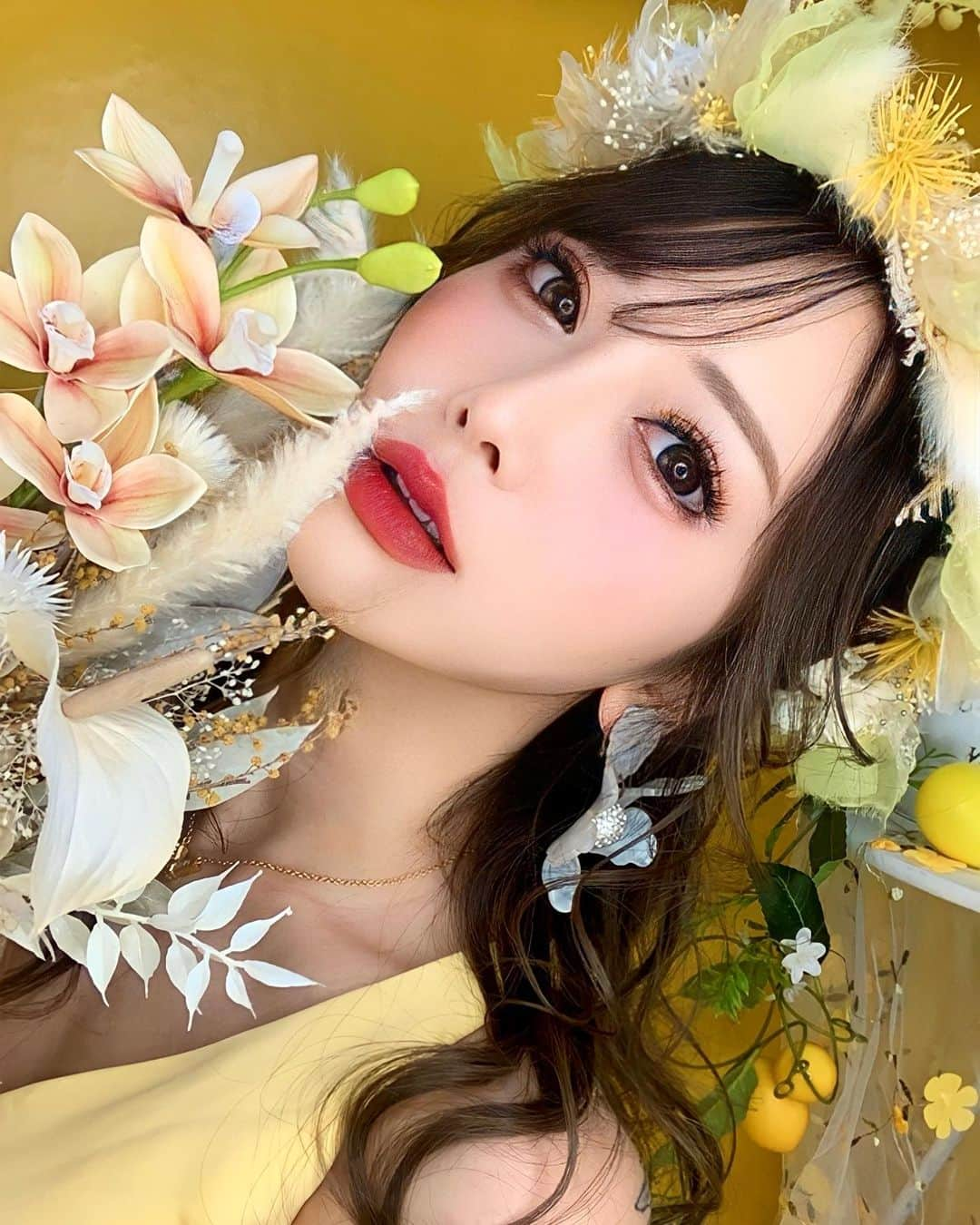 みたんのインスタグラム：「噂のホリージョ🏵️ 福岡で撮影してきました📸 東京でも撮りたい💛 . . . . . . . . . #ホリージョ #ホリージョ撮影 #撮影  #ライバー #ポコチャ #ポコチャライバー #ポートレート #ポートレート撮影　 #スタイル #作品撮り #ボディメイク  #撮影モデル #作品撮りモデル  #撮影データ #portrait #flowers  #japanesegirl #follow b #model」