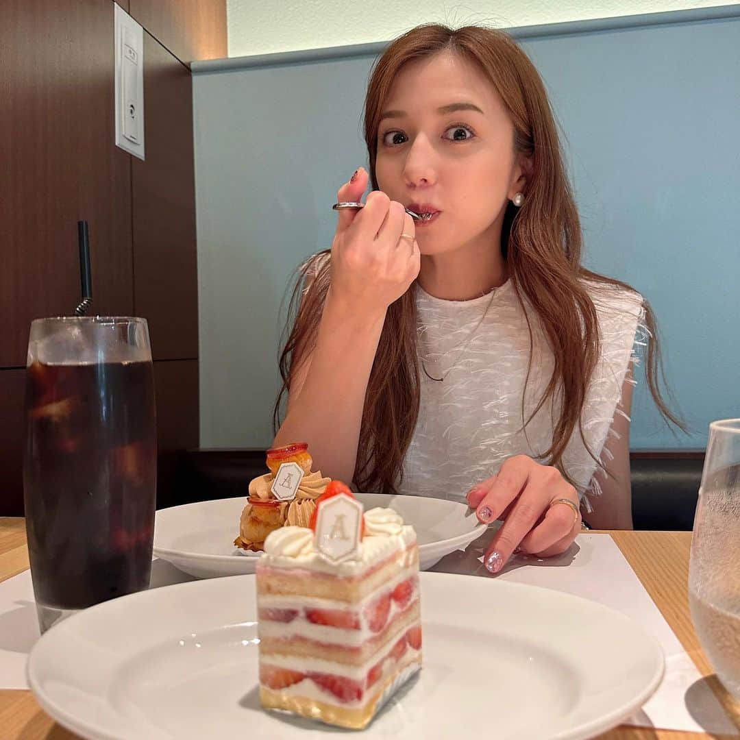 丸高愛実さんのインスタグラム写真 - (丸高愛実Instagram)「🍰☕️😋💓  #ケーキ #HAPPY #アグネスカフェ」6月27日 17時01分 - marutakamanami