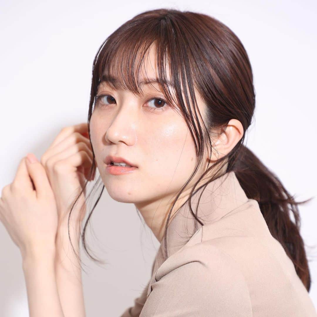 のインスタグラム：「前髪アリなほうが、評判良い🫢  @mamatime.chiai_official」