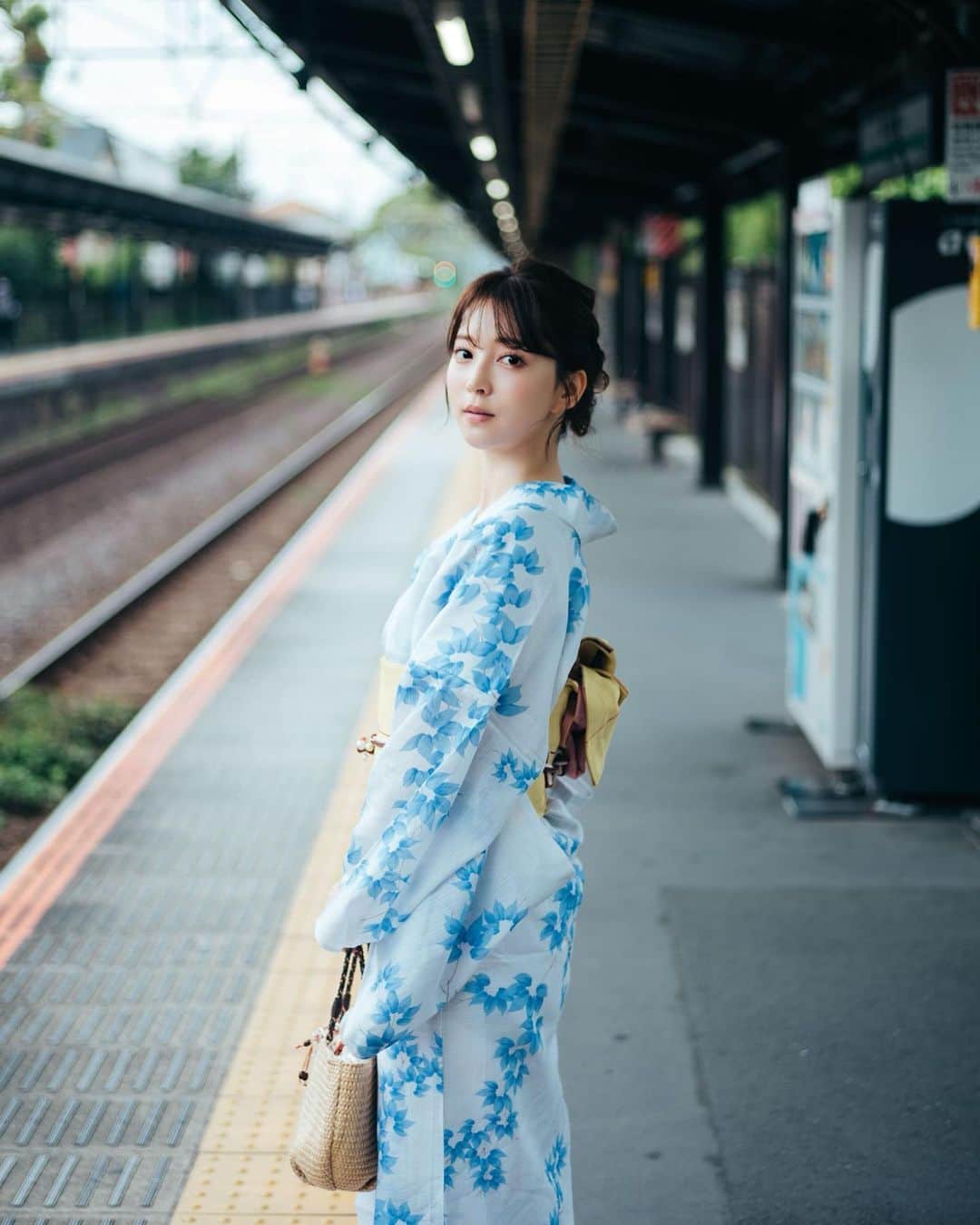 麻亜里さんのインスタグラム写真 - (麻亜里Instagram)「佐々木希さんに似ていると言われることが多い気がするのだけど 似てるかな…💭」6月27日 17時41分 - maari.0108