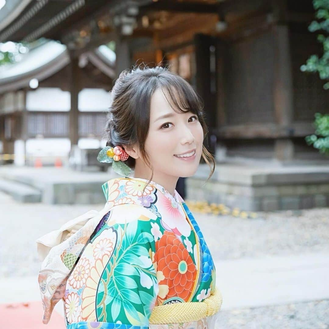 鈴木聖奈さんのインスタグラム写真 - (鈴木聖奈Instagram)「＊ 大好きな着物シリーズ💕 テンション上がって駆け出してしまいそうな気持ちをグッと堪えて撮影してもらってます♡ ＊ #着物 #着物女子 #和服 #役者 #芸能 #タレント #ラジオ #ラジオパーソナリティー  #ロードバイク  #ロードバイク女子  #ロードバイク初心者  #サバゲー  #サバゲー女子 #ダイエット #アニメ #美容 #ビール女子  #ビール #ロングヘア  #ヘアアレンジ  #ヘアスタイル  #撮影  #空手 #空手女子 #bianchibikes  #bianchi  #bike  #anime #cyclist ⠀ #Japanesegirl」6月27日 18時00分 - seina.suzuki