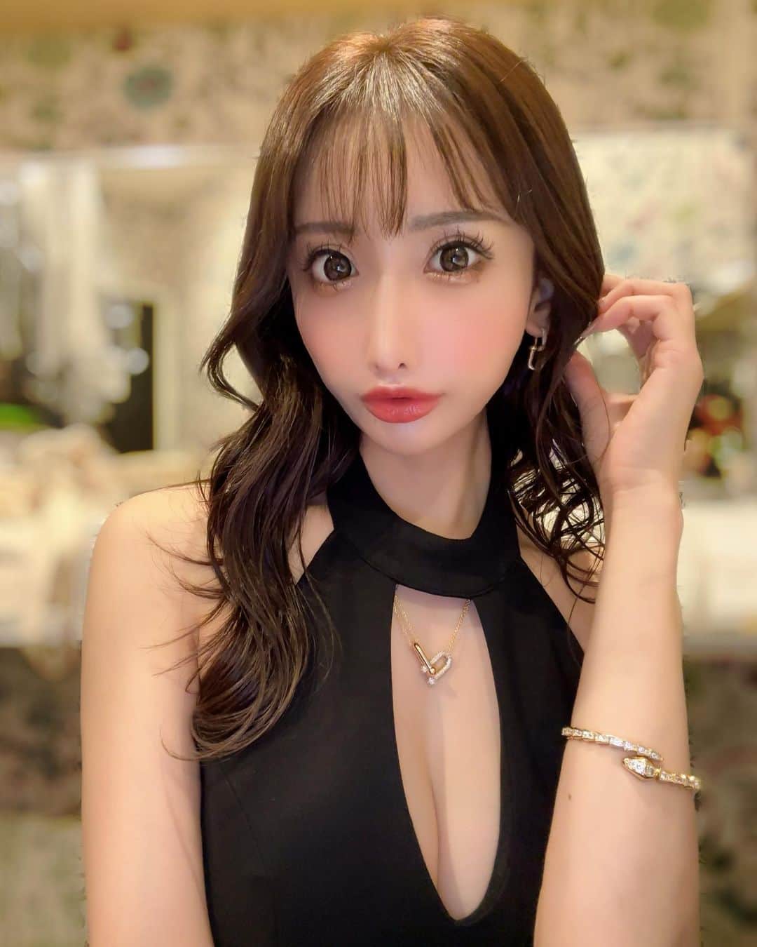 のインスタグラム：「🥚 #錦3#キャバクラ#キャバ嬢#GLAMOROUS#鳳まりあ#お酒飲めないキャバ嬢」