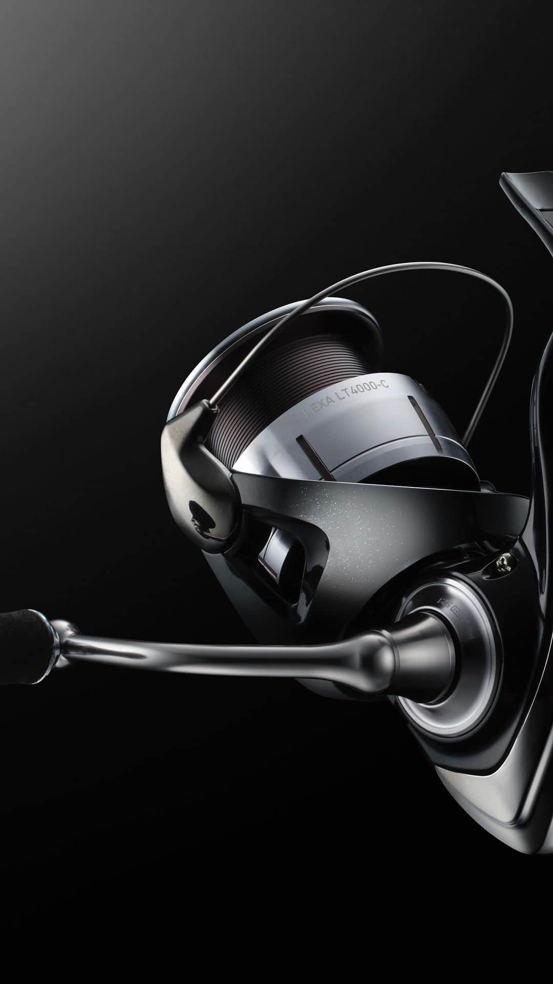 daiwa _japanのインスタグラム：「過酷なフィッシングシーンを想定し、開発されたタフリール「LEXA」  #DAIWA #LEXA #AIRDRIVEDESIGN」