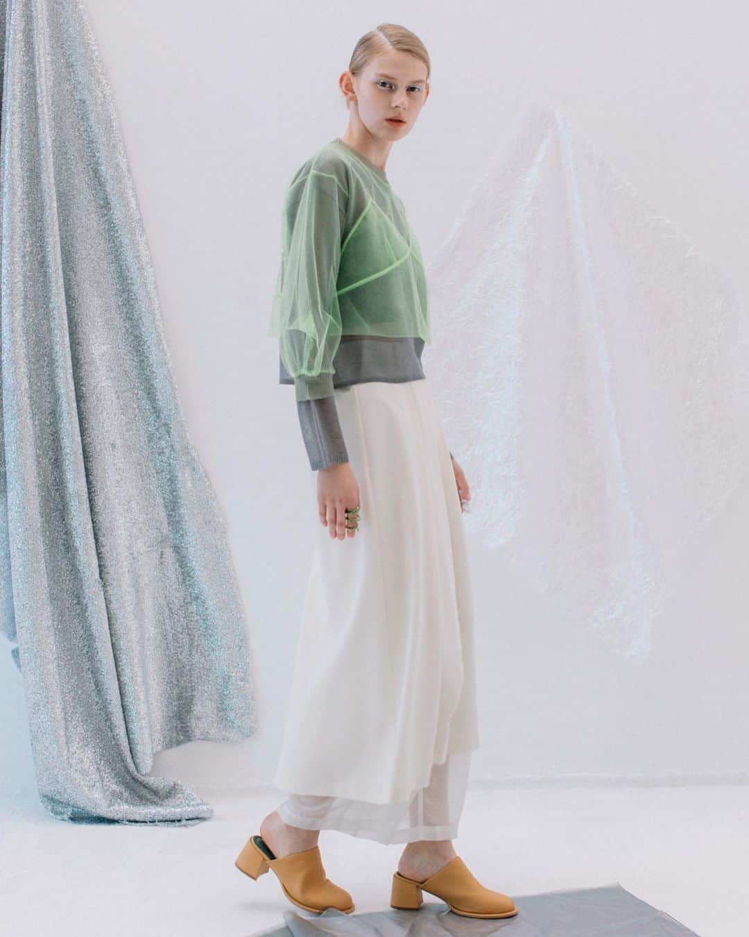 AULA AILAさんのインスタグラム写真 - (AULA AILAInstagram)「・INFORMATION AULA AILA OFFICIAL WEB STOREにて、SUMMER SALE 開催中！！  2WAY LAYERED SHEER PULLOVER COLOR GRAY SIZE 0 ¥16,500  WRAP SKIRT LAYERED PANTS COLOR IVORY SIZE 1 ¥20,900  是非この機会にご覧くださいませ。  #SUMMERSALE #2023SS #セール」6月27日 19時00分 - aulaaila_official