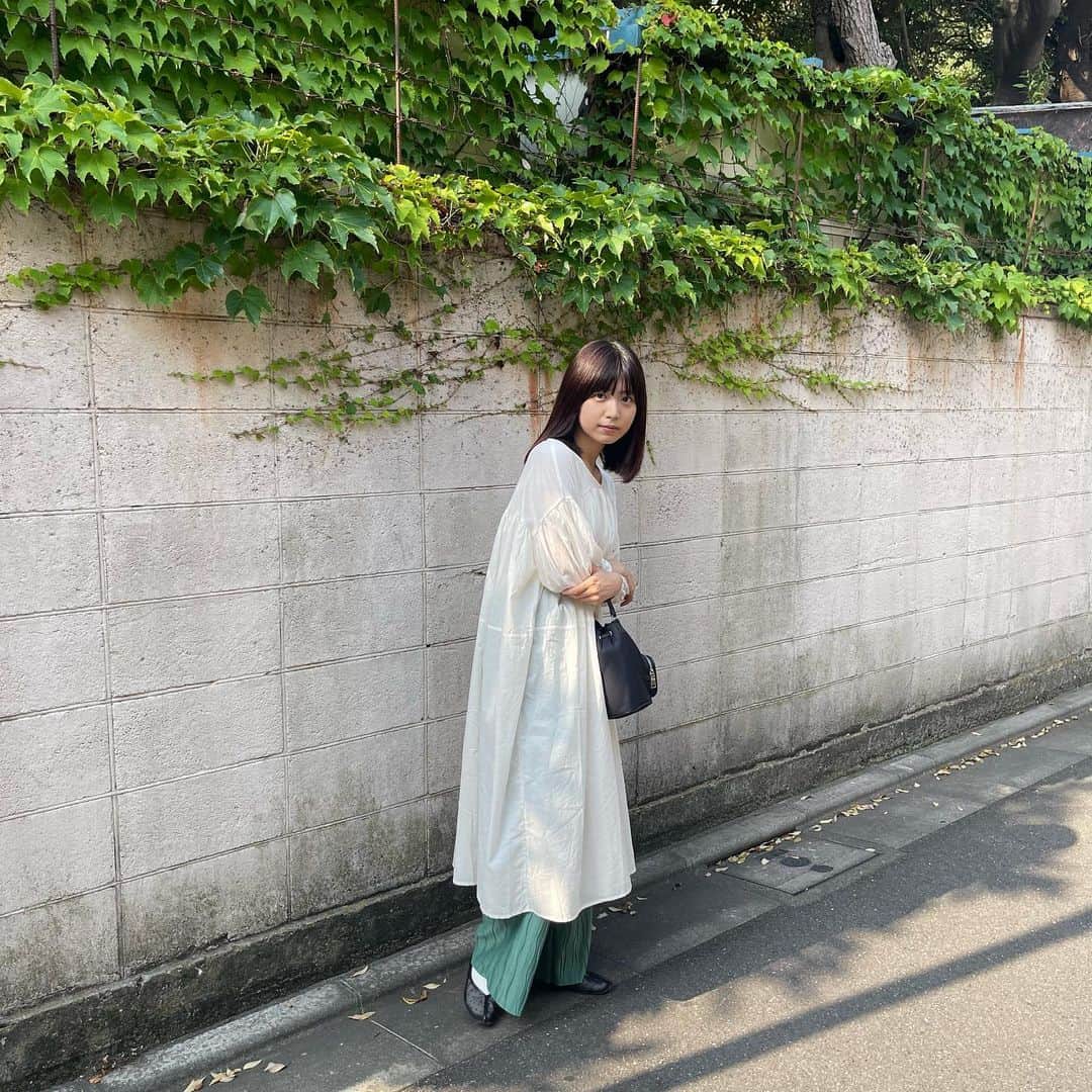 吉田莉桜さんのインスタグラム写真 - (吉田莉桜Instagram)「最近の私。 また、カフェ巡りでも再開しようかな。  実は、髪色をどんな色にしようか迷ってて もう1ヶ月経ちそうです。笑」6月27日 19時10分 - yoshida_rio_official