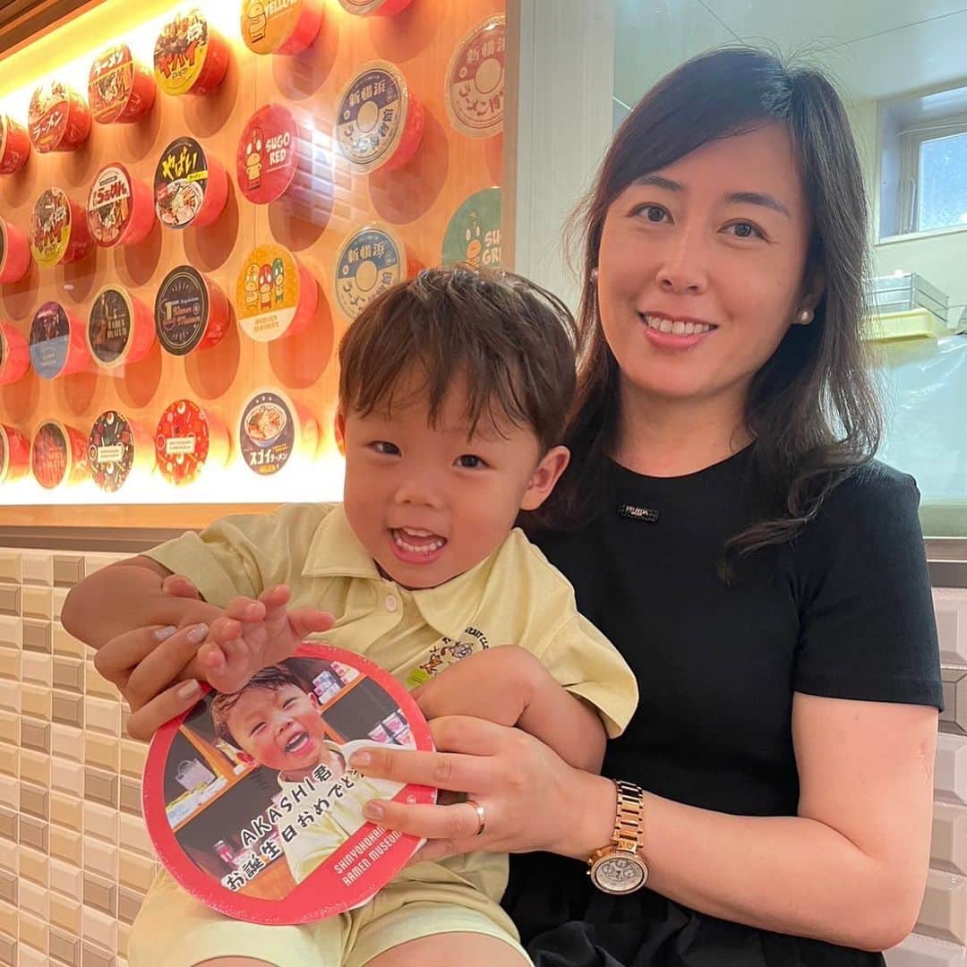 新横浜ラーメン博物館(ramen museum)のインスタグラム：「お誕生日にもオススメなカップラーメンでございます😊 素敵なプレゼントになります🍥🍜  #スゴメンラボ #ラー博スゴメンラボ #オリジナルカップラーメン #凄麺 #ラー博 #ラーメン博物館 #ラーメン #ラーメン部 #昭和レトロ #ramen #ramenlover #ramenmuseum #rahakusugomenlabo #ラー博」