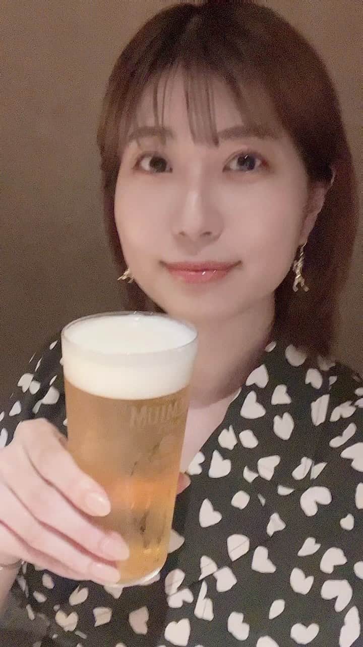 天野麻菜のインスタグラム：「ビール女子。3521  #ビール #ビール女子 #beer #beerstagram #お酒 #アルコール #タレント #グラビア #女優 #天野麻菜 #休まず #毎日飲んでる #記録更新中 #ビールのcm #オファー待ち #ビール大好き #乾杯 #乾杯シリーズ #1日1ビール #9年以上 #続けてる #まだまだ #これから  #今日で #3521日目 #ふぐ焼き」