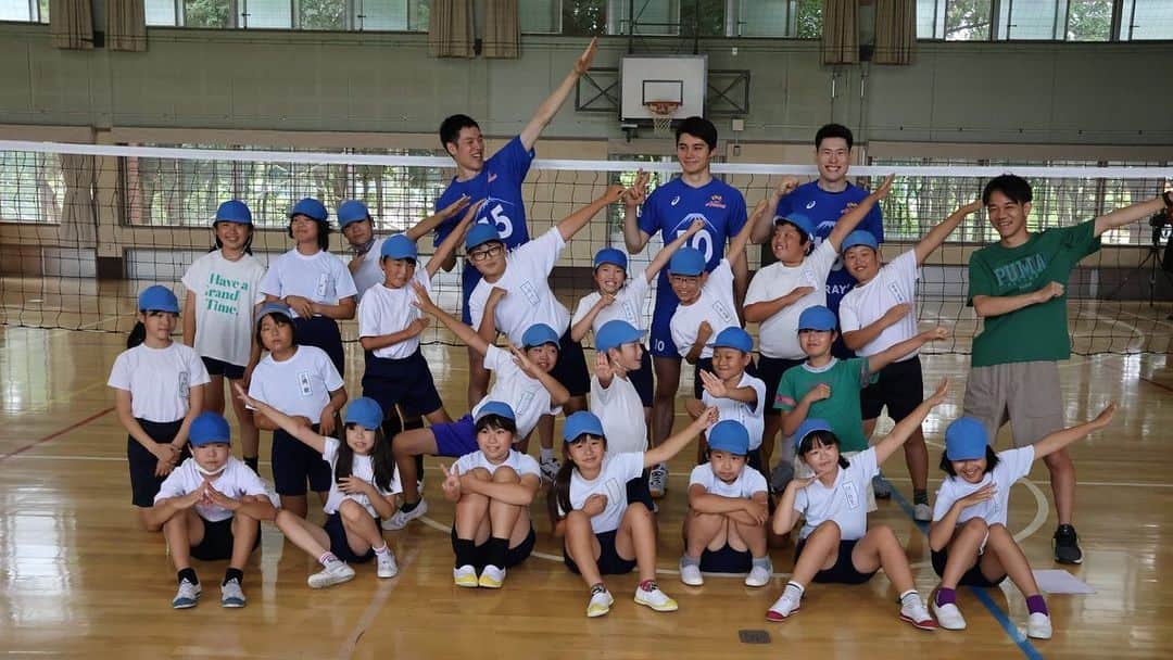 李博さんのインスタグラム写真 - (李博Instagram)「楽しいバレーボール教室でした✨✨ 生徒から元気をもらいました🙆‍♂️🙆‍♂️」6月27日 19時14分 - lee_haku