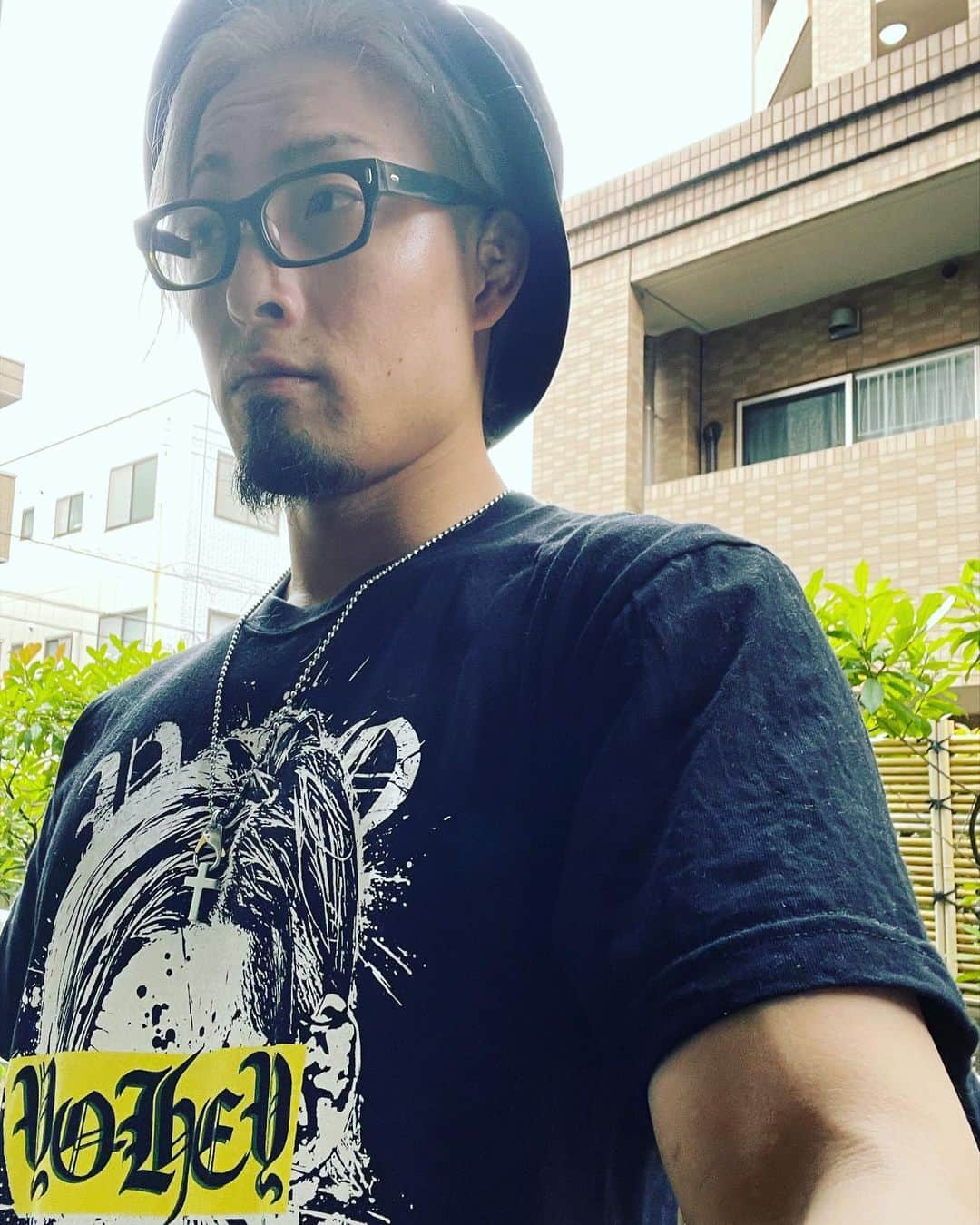 藤田洋平（YO-HEY）のインスタグラム：「僕Tでおさんぽんぽ #ペロンT #ドラクエウォーク　 #梅雨散歩」