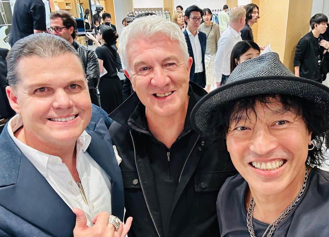 日野賢二のインスタグラム：「My dream Come true,Here w/Andy Mooney&Edward Cole CEO of Fender!! opening Ceremonies (first Ever Fender Store in the world :Fender Flagship in Harajuku)my band Jino Jam and (Masa Kohama (g) Jay Stixx(Dr) Along with Fender Artists!」