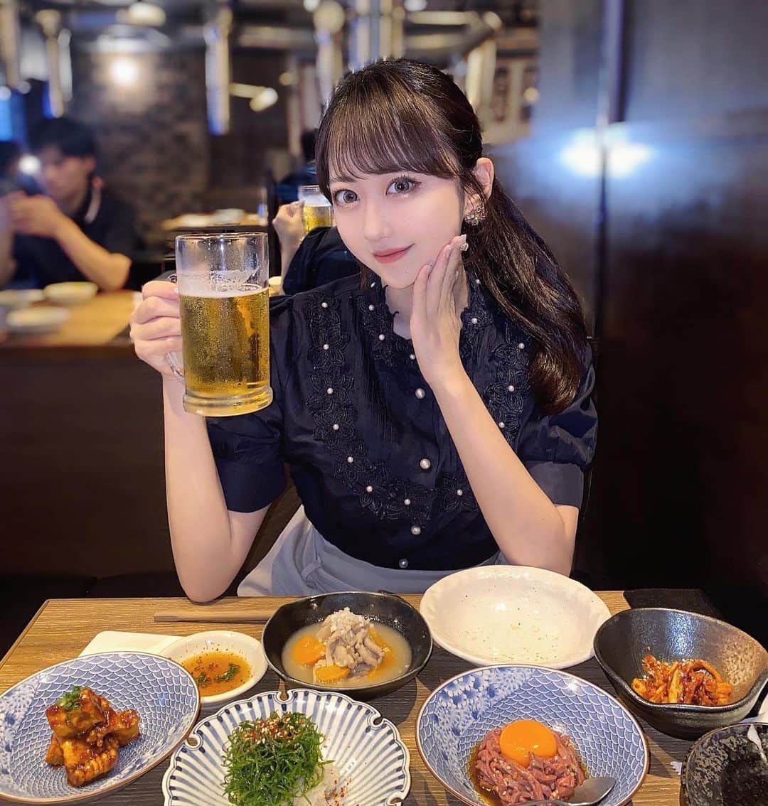 MI-MIさんのインスタグラム写真 - (MI-MIInstagram)「炭火焼肉ホルモンうしごろ中目黒店へ🥩🍺 @ushigoronakameguro   　 特別コースをいただきました🫶  ホルモンもうしごろも大好きだし、 焼物意外のおつまみメニューも豊富だから お酒のお供に最高すぎた〜❤︎  住所📍 東京都目黒区上目黒２丁目１２−１１ TODA BLD 1F  #炭火焼肉ホルモンうしごろ中目黒店 #うしごろ #焼肉うしごろ #中目黒グルメ #中目黒焼肉 #中目黒ディナー #目黒焼肉 #ホルモン #焼肉 #東京焼肉 #お酒好き女子 #お酒好きな人と繋がりたい #東京焼肉 #ポニテ #ポニーテール #レモンサワー #サロモ #アイドル #地下アイドル #いいね返し」6月27日 19時43分 - mii__mi.chan