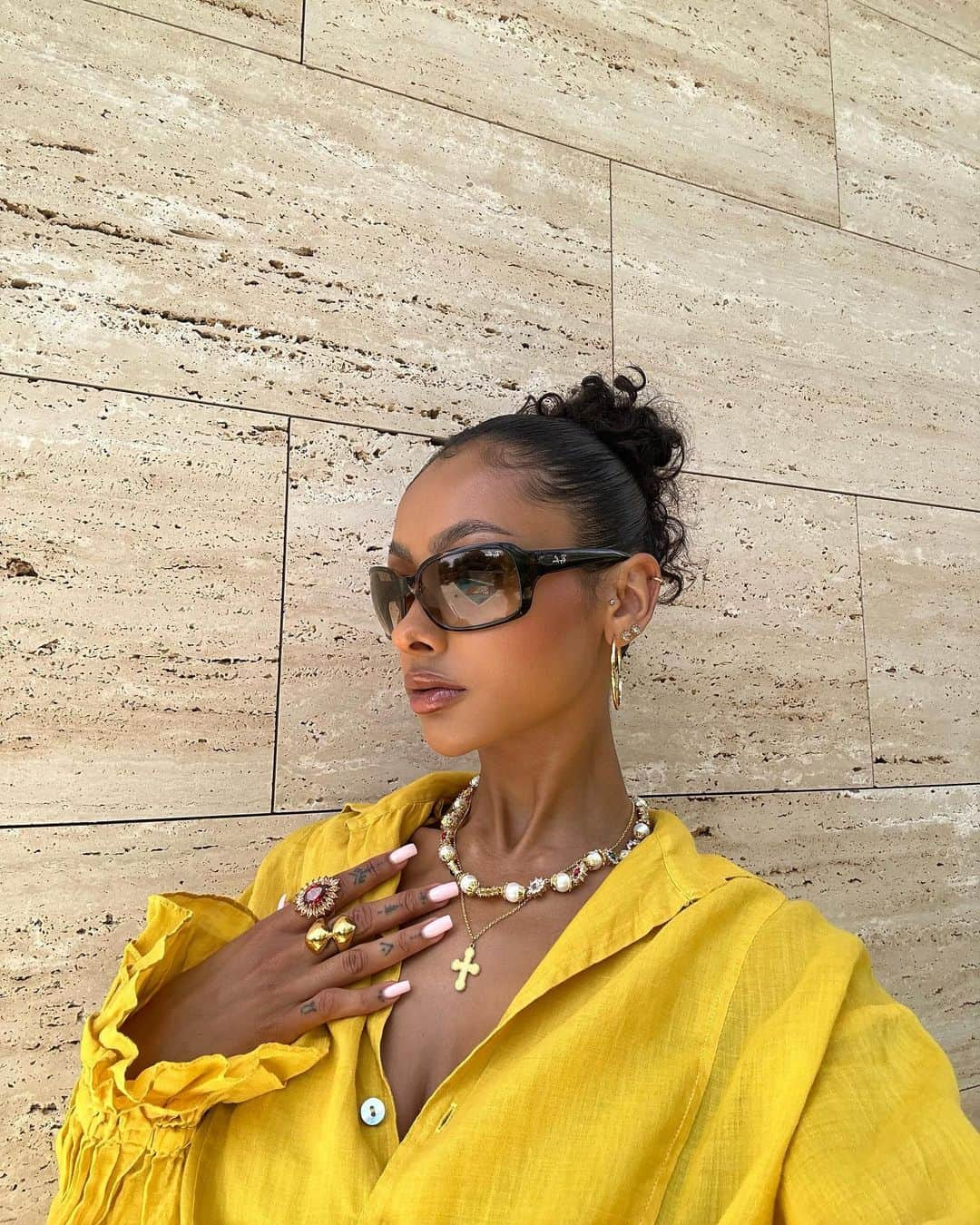 ジェイデ・ピアスさんのインスタグラム写真 - (ジェイデ・ピアスInstagram)「Sun soaked 🌞🌻🥺」6月27日 20時12分 - jaydepierce