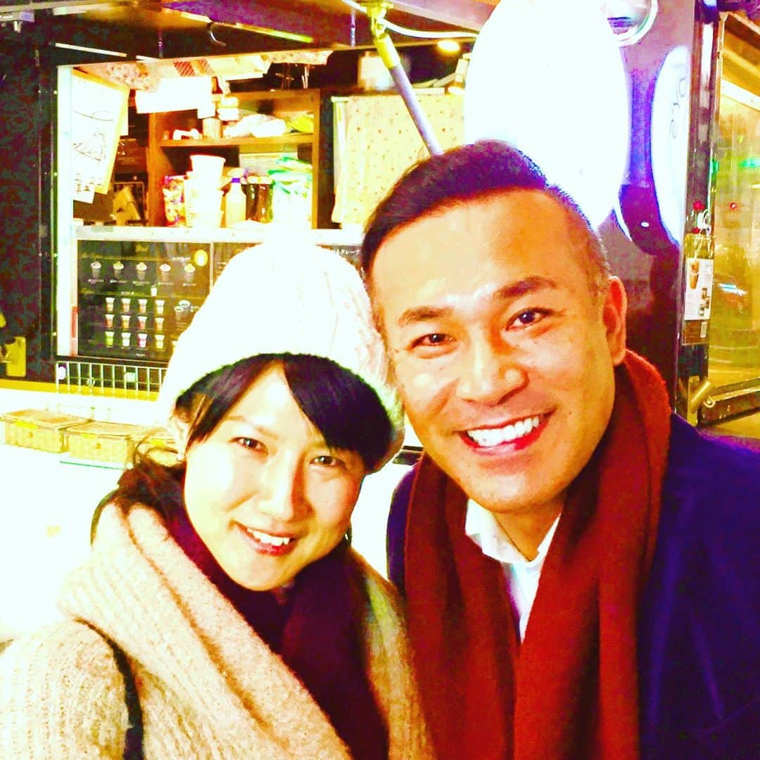 岸本哲也さんのインスタグラム写真 - (岸本哲也Instagram)「中江有里さん。先日久しぶりにご連絡しました。お元気そうでした🙇🏻‍♂️😊 女優、作家、歌手などTVでも幅広くご活躍中です。文学にも精通されているマルチな才能の方です。とくダネ！の時はお世話になったな。大の阪神ファンらしいです🐯 @yurinbow1226   #俳優 #読書 #テレビ #フジテレビ  #とくダネ！#本 #nhk #japan #actress #singer #author #タイガース」6月27日 20時04分 - tetsuya_kishimoto