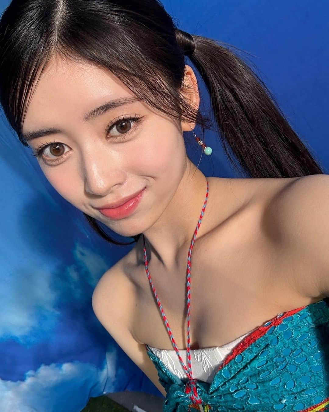 NiziUさんのインスタグラム写真 - (NiziUInstagram)「🍉Summer vibes 🍉  夏シーズン来たね〜 ツアーまであともうちょっと一緒に頑張ろう〜  투어까지 얼마 안남았어요~ 많이 준비하고 있으니까 기대해주세용❤︎  Few days left until our 2nd tour~ We’ve been practicing a lot so be excited haha   #NiziU #WithU #RIMA #🍥🍉🍥 #夏だってよ！なにする？」6月27日 20時07分 - niziu_artist_official