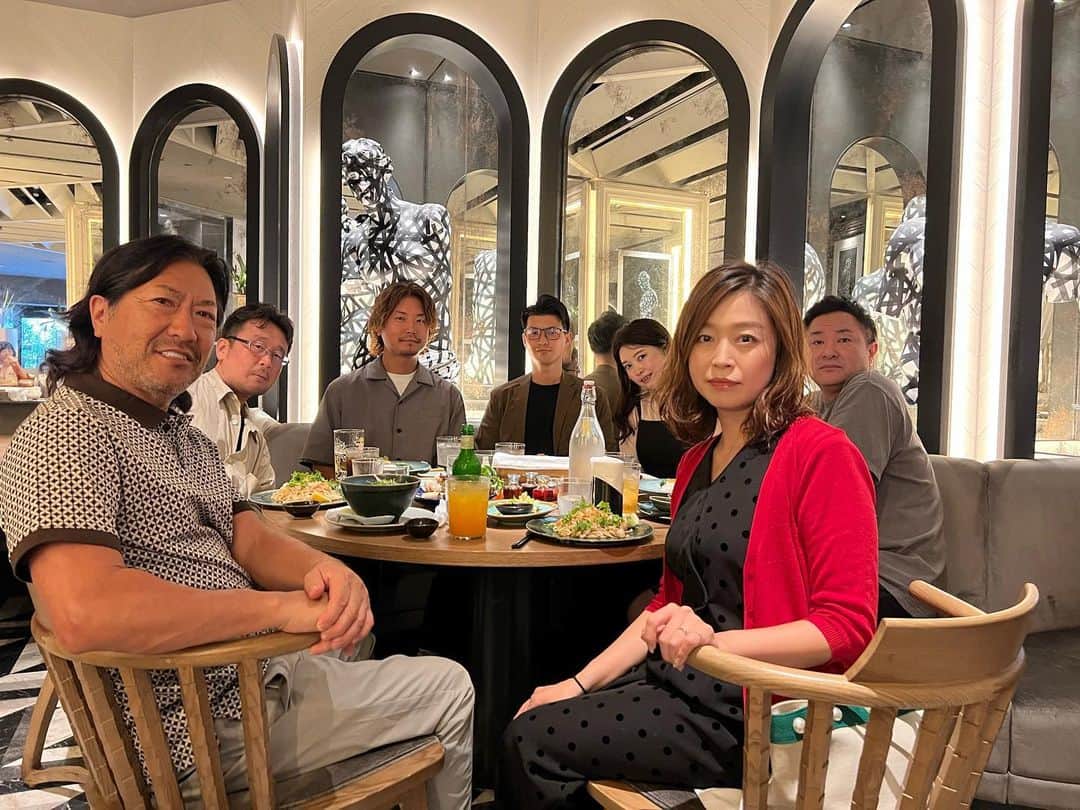 國分利治さんのインスタグラム写真 - (國分利治Instagram)「Earthサポート本部メンバーとの ランチ懇親会‼️  縁の下の力持ち、何時もありがとう御座います‼️  #國分利治 #toshiharu_kokubun #アースホールディングス #hairmakeearth #美容師 #美容室 #ferrari488spidr #フェラーリ488スパイダー #EARTHEART #アースハート #fashion #ファッション #美容 #アースリクルート #國分塾 #aistylist #ガーデニング #沖縄旅行 #Earth那須グランピングハウス」6月27日 20時07分 - toshiharu_kokubun