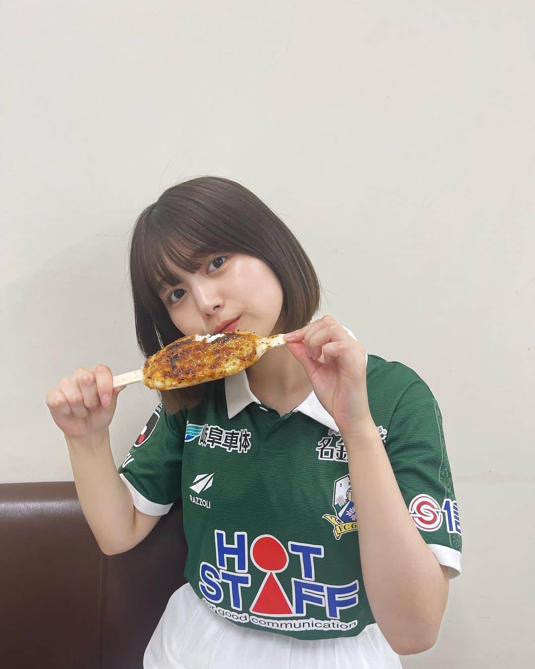 北野瑠華のインスタグラム：「久しぶりに食べた五平餅」