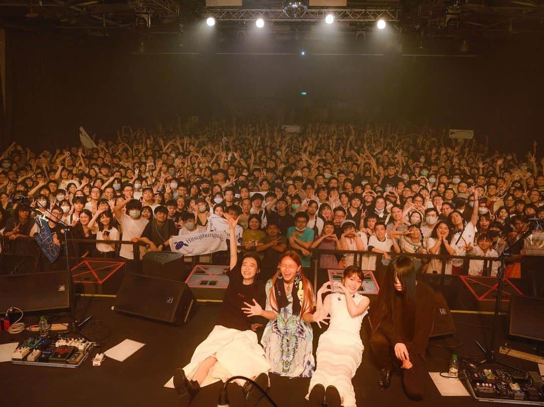 羊文学のインスタグラム：「Thank you for coming! 🌈🤍🖤  2023/6/21(水) at Legacy Taipei 19:00 開場／20:00開演  #LegacyTaipei」
