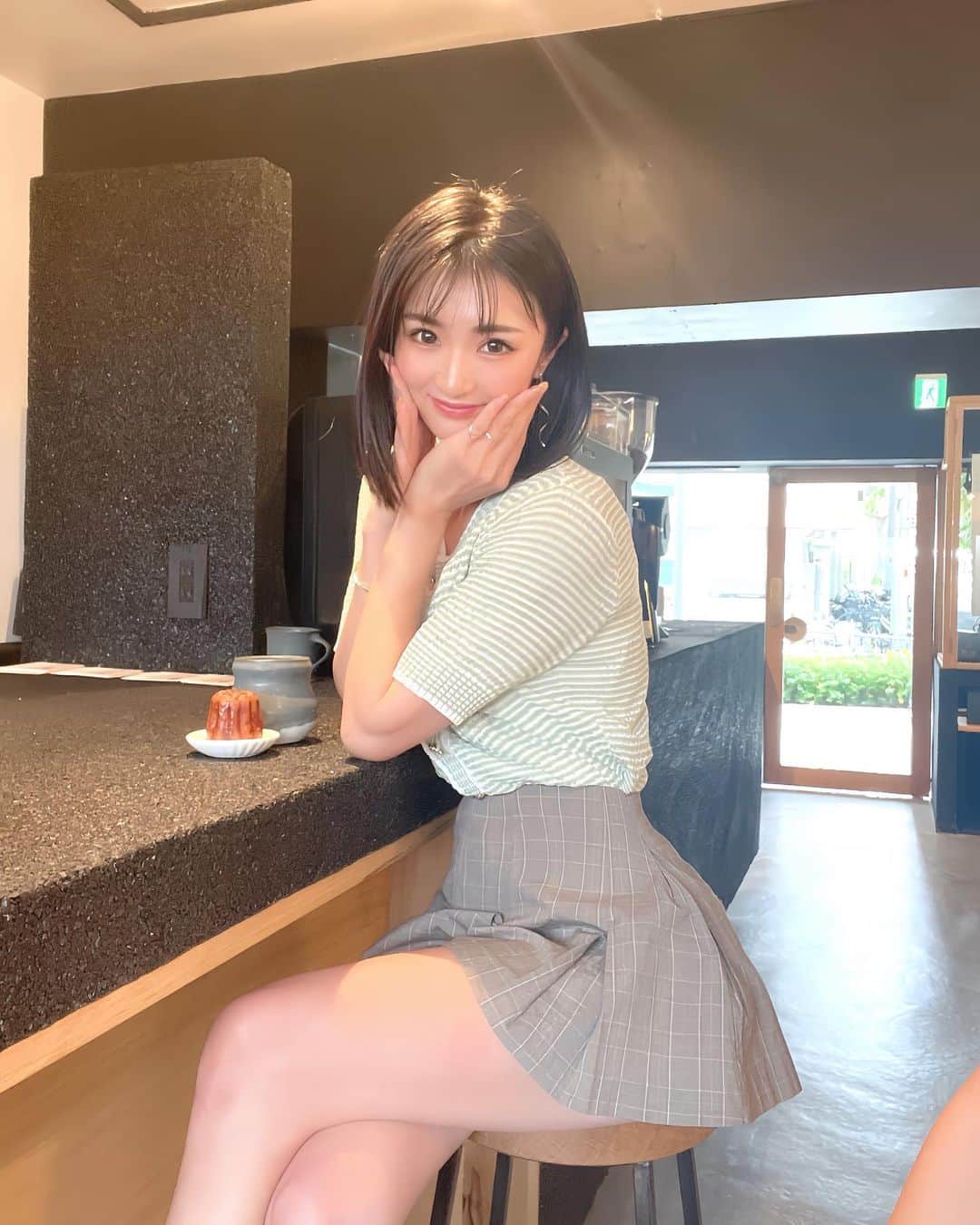 のインスタグラム：「堀江にあ　@green.cab.pj でまったりしてきた☕️ 朝は、コーヒーの香りで目覚めて食後に珈琲飲みたい派♡ 豆から挽いてくれてお店中に漂う香りがたまらん🥹 めっちゃ幸せだった〜 . . . #堀江カフェ#大阪堀江#堀江#コーヒー#珈琲#珈琲の美味しいお店」