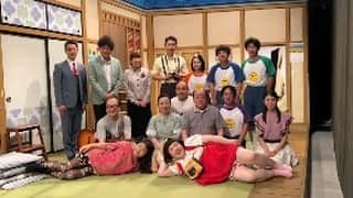 吉本新喜劇のインスタグラム：「今週の #なんばグランド花月 は…  #酒井藍 座長週🍓  「フィアンセは大家族」💍を 6/27(火)〜7/3 (月)まで 毎日上演しております🤩  大家族の藍ちゃん一家は 一体何人兄妹なのか😦？！ 数えてみてね🫣  なんばグランド花月でお待ちしてます🫶  公演の詳細はこちら👇 shinkigeki.yoshimoto.co.jp  #吉本新喜劇」