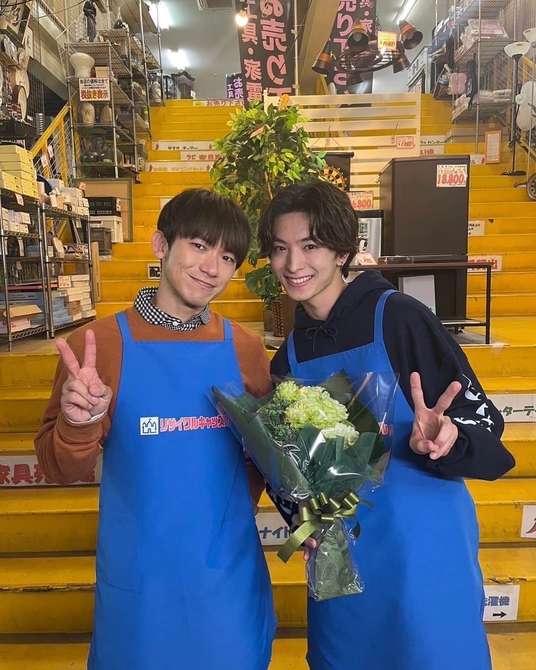 木村慧人のインスタグラム：「"もう一度パパと呼ばれる日" いよいよ最終回🥹  健二さんは 雪穂ちゃんに パパと呼んで貰えるのか、、  本当に見どころ満載なので 是非観てください‼️  @exile_naoto_ さんと📷」