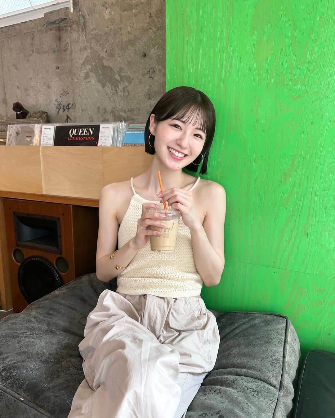 糸原美波さんのインスタグラム写真 - (糸原美波Instagram)「夏だね〜 🥤💚  暑くてキャミばっかり着てる 🫶🏻」6月27日 20時36分 - minami_itohara