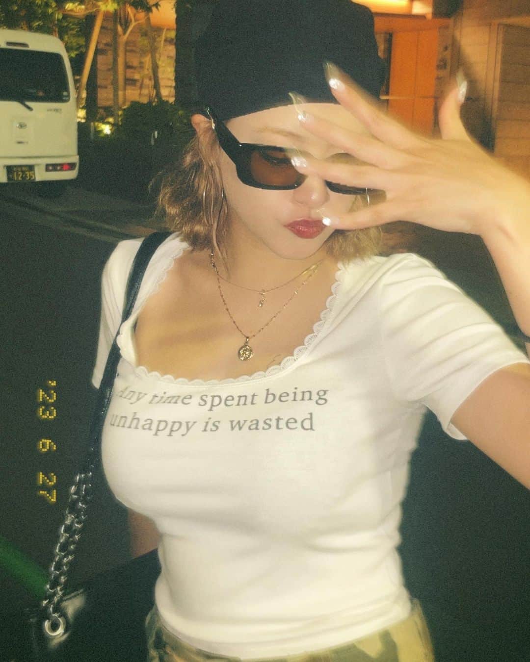 RONAのインスタグラム：「paparazzi<3」