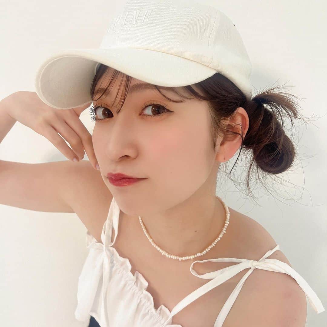 吉田朱里さんのインスタグラム写真 - (吉田朱里Instagram)「@ray.magazine  今月号もお見逃しなくー🌻🩷 夏だね☀️」6月27日 20時38分 - _yoshida_akari