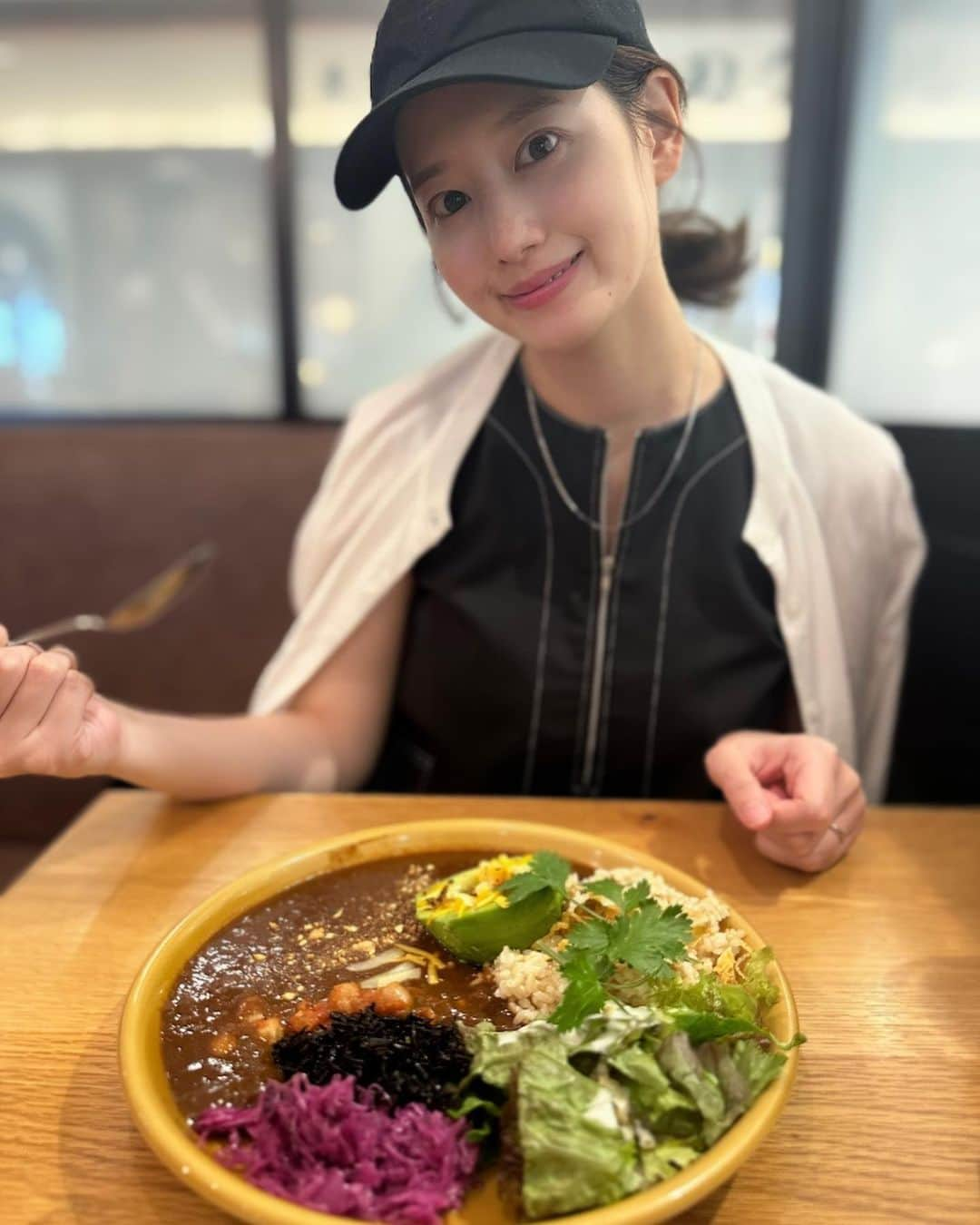 須貝茉彩さんのインスタグラム写真 - (須貝茉彩Instagram)「. レッスン終わりのカレー😋🍛  明日も内転筋をターゲットにしたレッスン予定⭐︎ 楽しみながらがんばろう〜✨  #須貝茉彩  #フリーアナウンサー #ヨガインストラクター」6月27日 20時55分 - maaya.gm