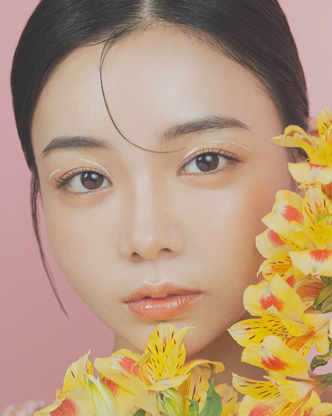 のインスタグラム：「Beauty work  with @hikarieee   Hair Make @hairmake_wako」