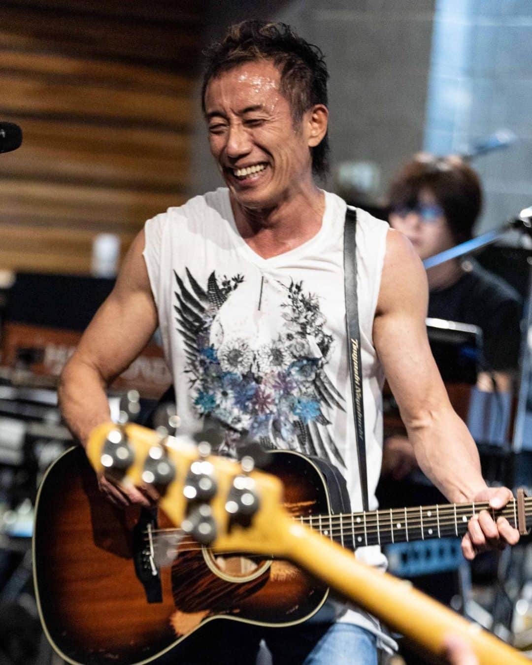 長渕剛さんのインスタグラム写真 - (長渕剛Instagram)「次、富山行くぞ！！  #長渕剛 #nagabuchitsuyoshi #2023 #ツアー #oh #guitar #banjo」6月27日 21時30分 - tsuyoshi_nagabuchi