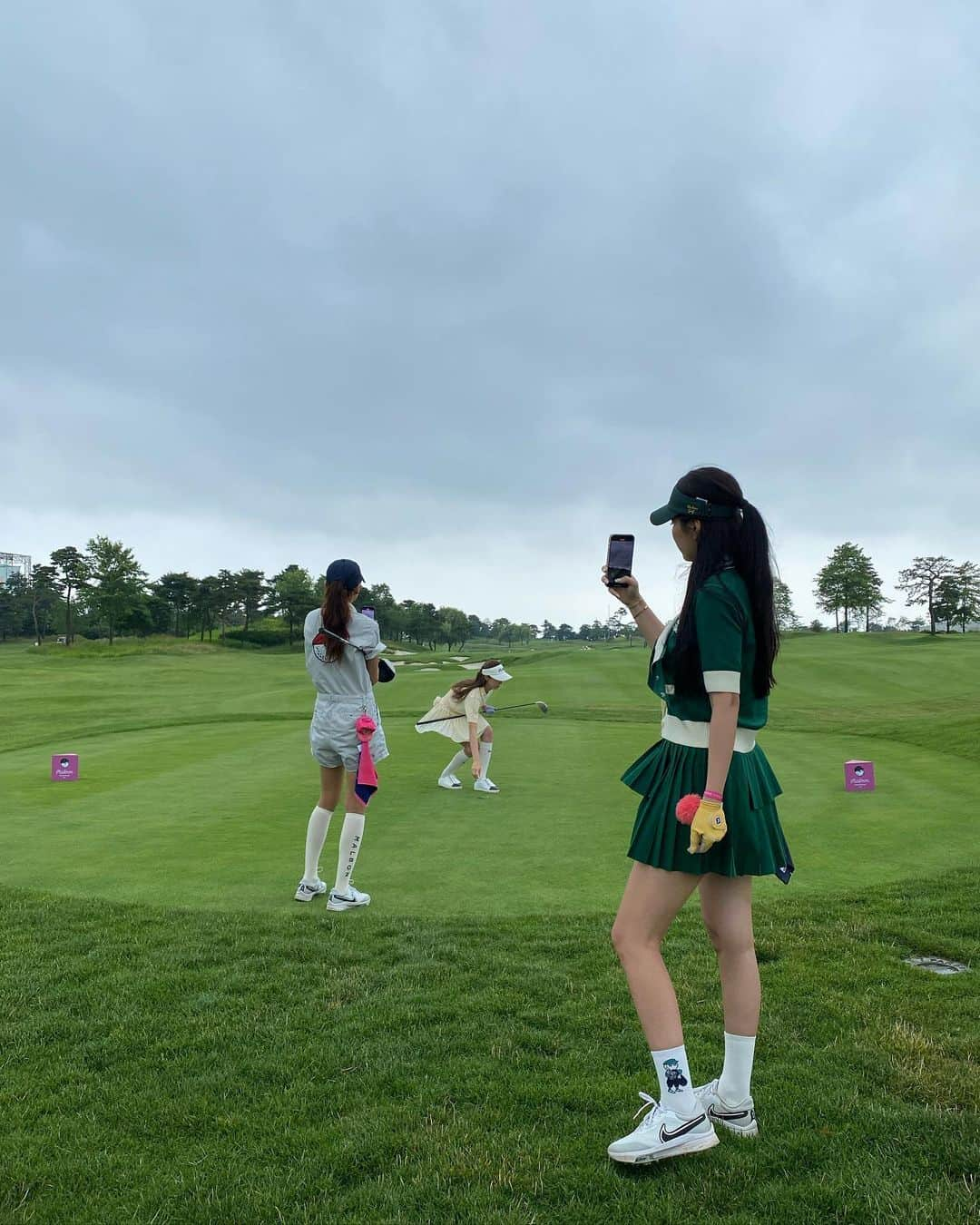 クォン・スジョンさんのインスタグラム写真 - (クォン・スジョンInstagram)「@malbongolf.kr  💚💚💚💚💚💚  첫 행사였지만 현장 분위기도 그렇고 정말 작은 부분까지 신경쓰셨다는게 느껴졌을 만큼 스케일이 어마 어마 했었던 #잭니클라우스 에서 열린 #말본 행사 🥳 그리고 많은 셀럽분들과 @stephenmalbon 말본 가족분들 다양한 이벤트에 경품들까지.. 이번 행사에 함께할 수 있다는 것 만으로도 행복했는데 생각지도 못하게 챔피언 상 까지 받게되어 정말 꿈 같았던 하루였습니당...🥹  초대해주셔서 감사합니다! #말본인비테이셔널2023 #malbongolf  💚💚💚💚💚💚」6月27日 21時32分 - sujung92k