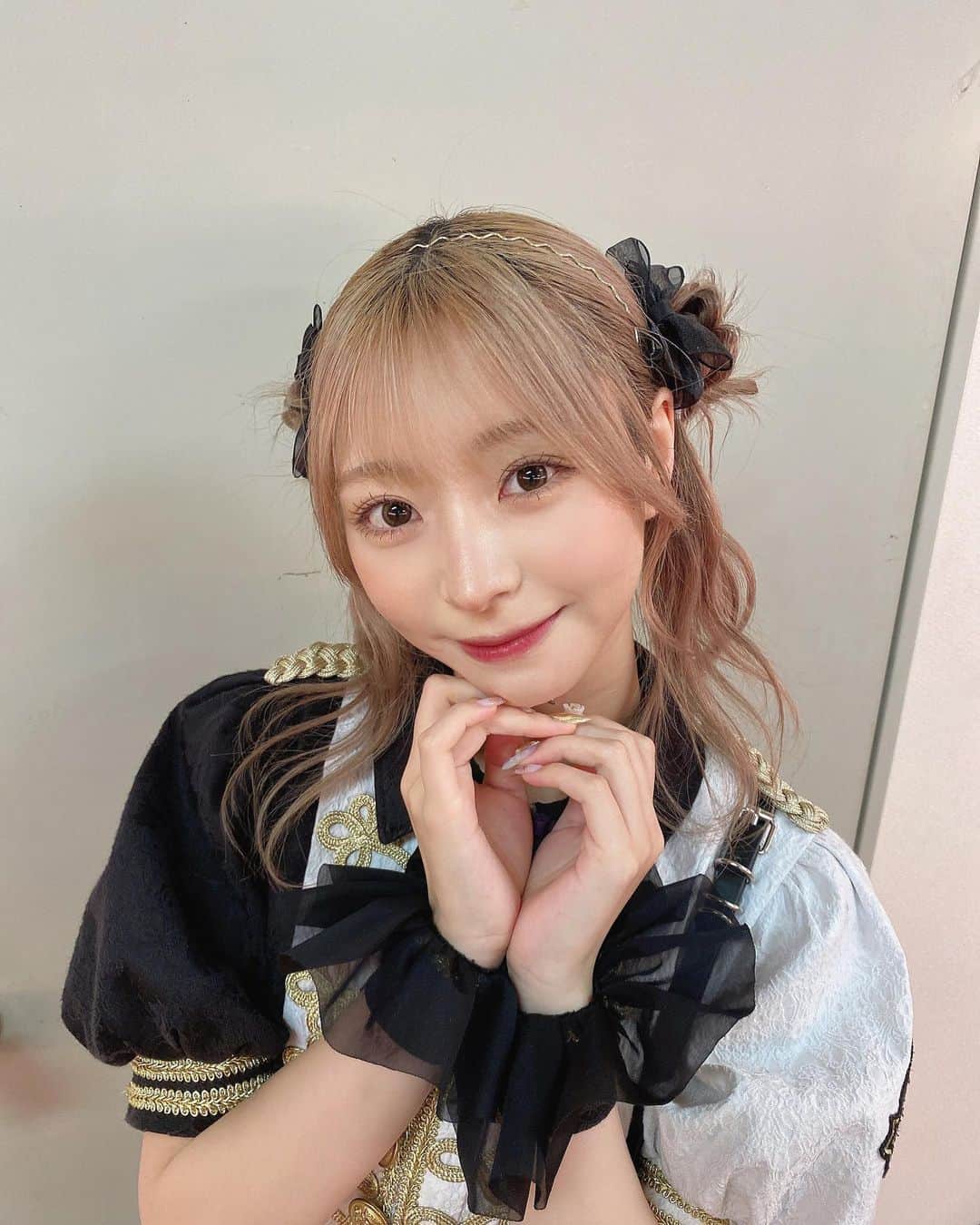 美南れなのインスタグラム：「次の衣装も可愛いの〜着るの楽しみ🫶🏻」
