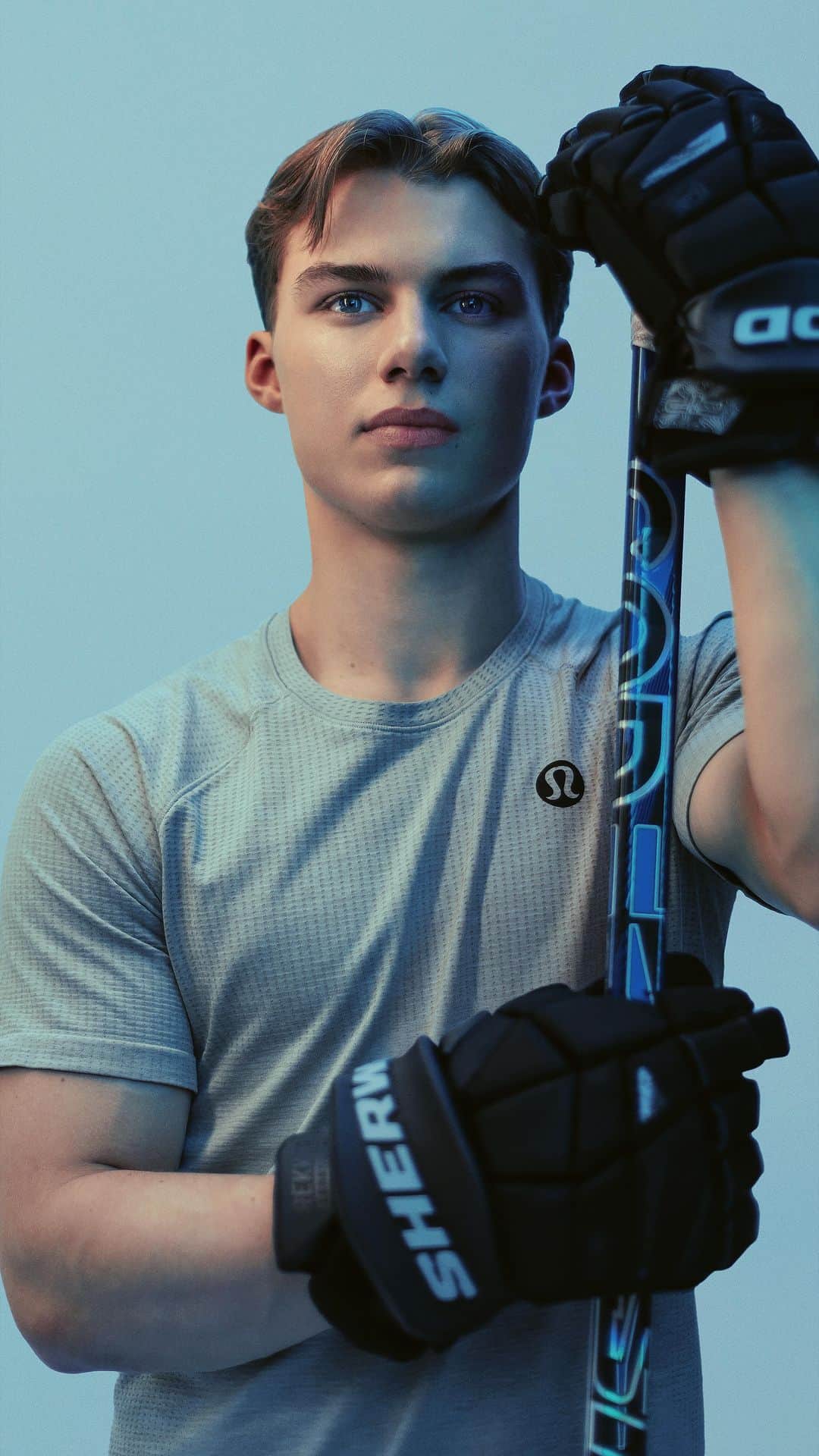 lululemonのインスタグラム：「He shoots, we score. Whichever squad you wind up with, we’re stoked you’ve decided to join ours, @_connorbedard. #lululemonAmbassador」