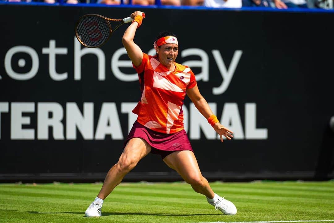 のインスタグラム：「Sliding my way up to the next round 🔥 And hello 🇬🇧, feels good to be back #YallaHabibi」