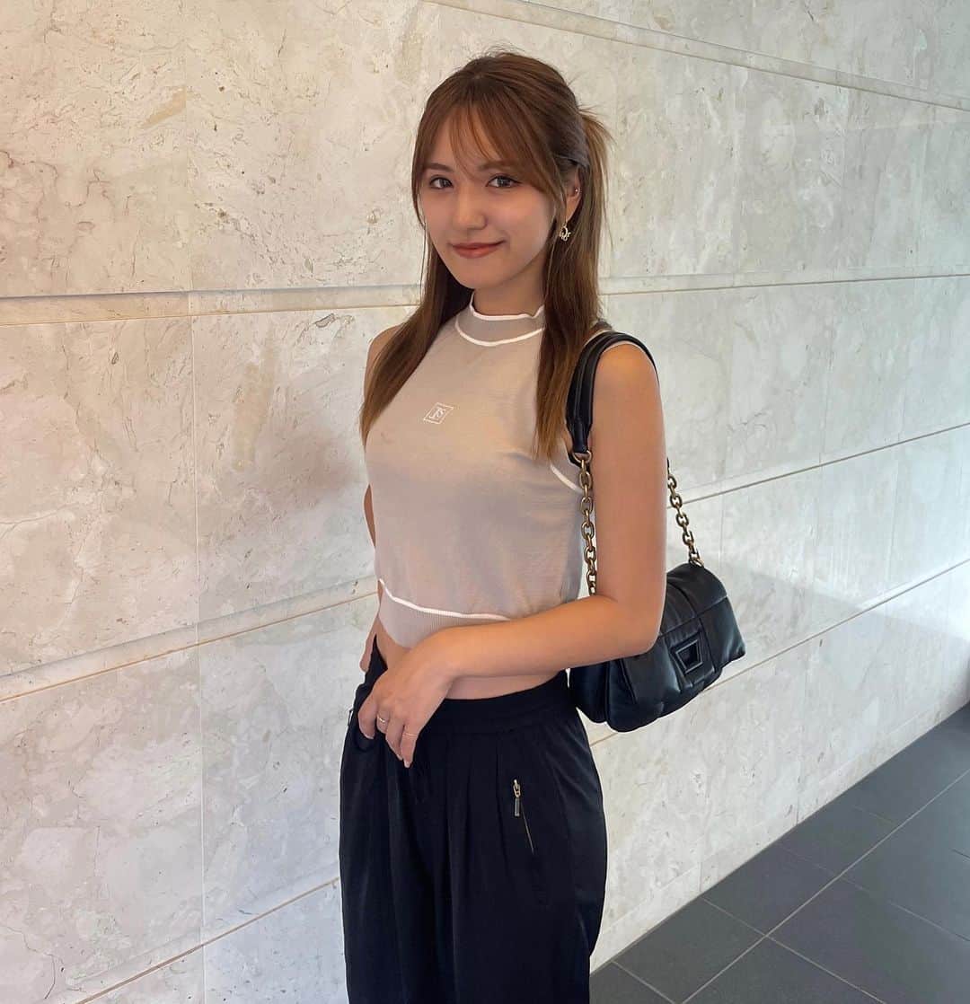 のインスタグラム：「ラフな格好(*¯︶¯♥)」