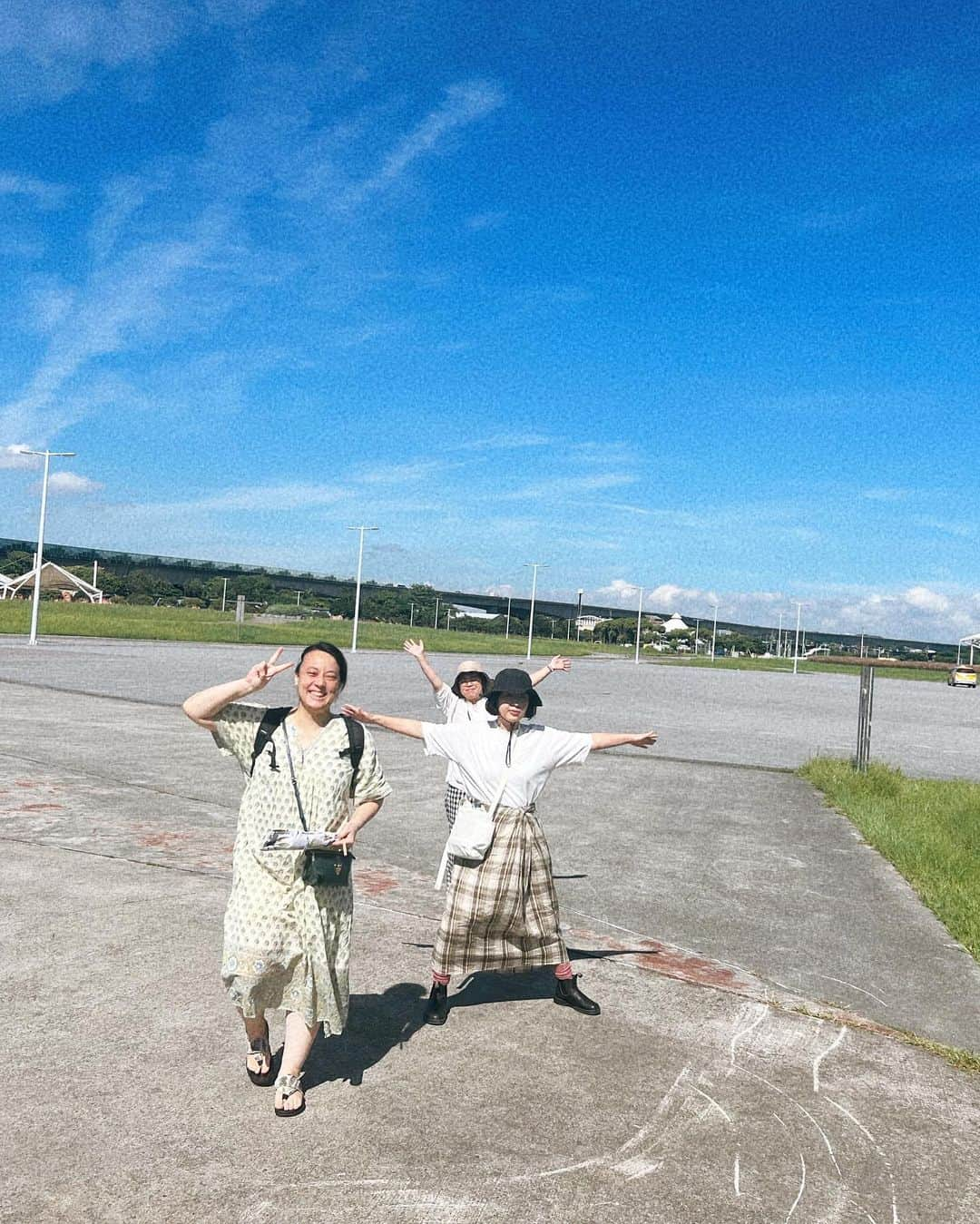 kazumiさんのインスタグラム写真 - (kazumiInstagram)「リンネルの撮影で台湾へ✈︎✈︎✈︎ 雨予報がびっくりするくらい晴れて 最高の３日間。 いつでもすぐ行きたい大好きな台湾旅は4度目✨ ご飯も美味しくて お店もローカルなものとオシャレなものが混在していて 来るたびにまた好きになる 撮影もとっても楽しかった😻 8月20日発売のリンネル10月号お楽しみに🇹🇼✨ , @liniere_tkj  #リンネル#台湾#kazumi旅#kazumi」6月27日 22時50分 - kazumi0728