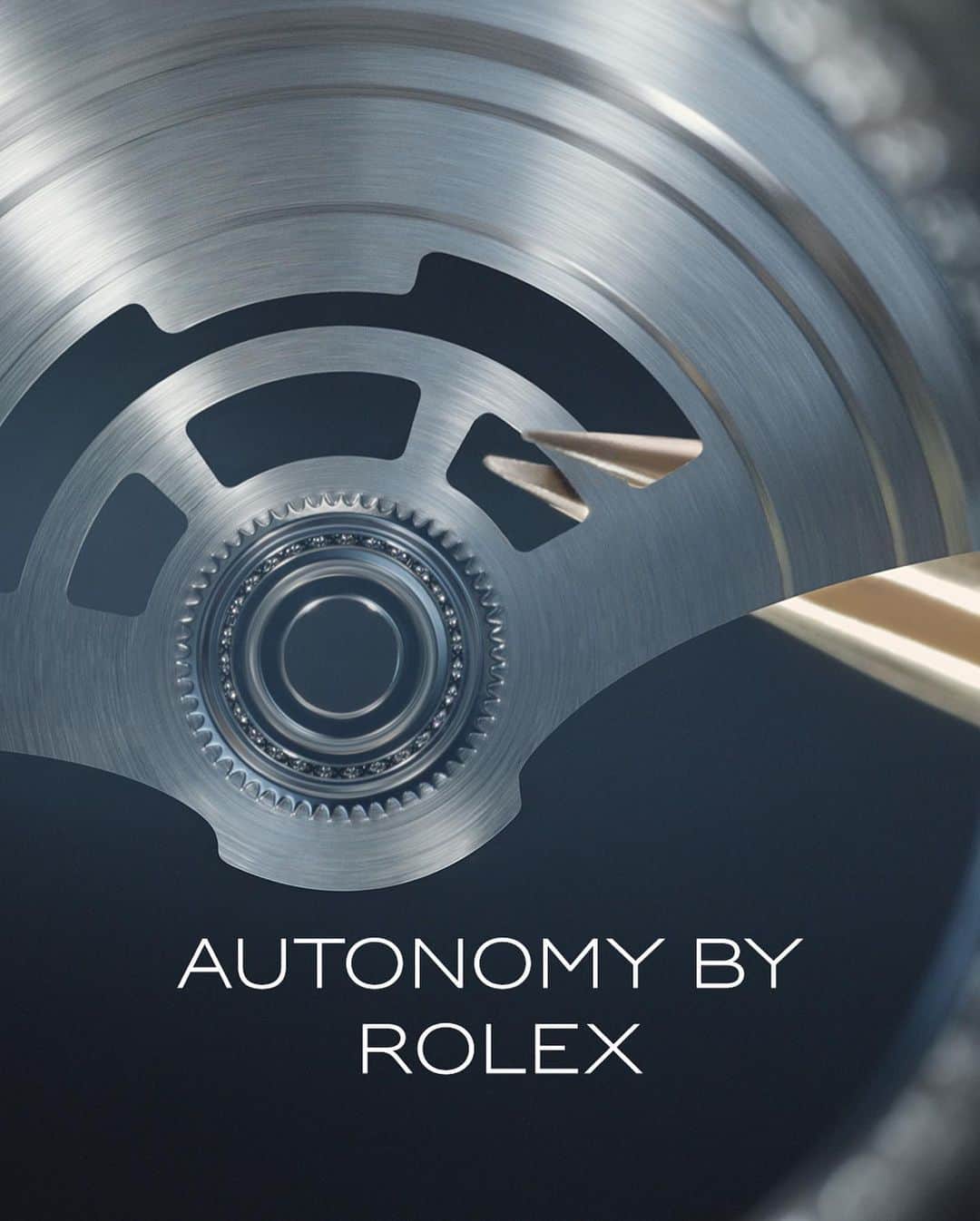 rolexさんのインスタグラム写真 - (rolexInstagram)「A watch’s autonomy. Not just a promise, a pact that works both ways. Our quest to control the energy of the movement’s cogs guarantees our watches optimal power reserves of up to 72 hours. Since the introduction of the first Perpetual rotor in 1931, this autonomy has taken on a human dimension. Understanding every wearer has their own constantly changing energy, we have been able to capture and dispense it within our calibres. Whether yours or its own, movement will always beget movement. #Rolex #Watchmaking #Perpetual」6月27日 23時06分 - rolex