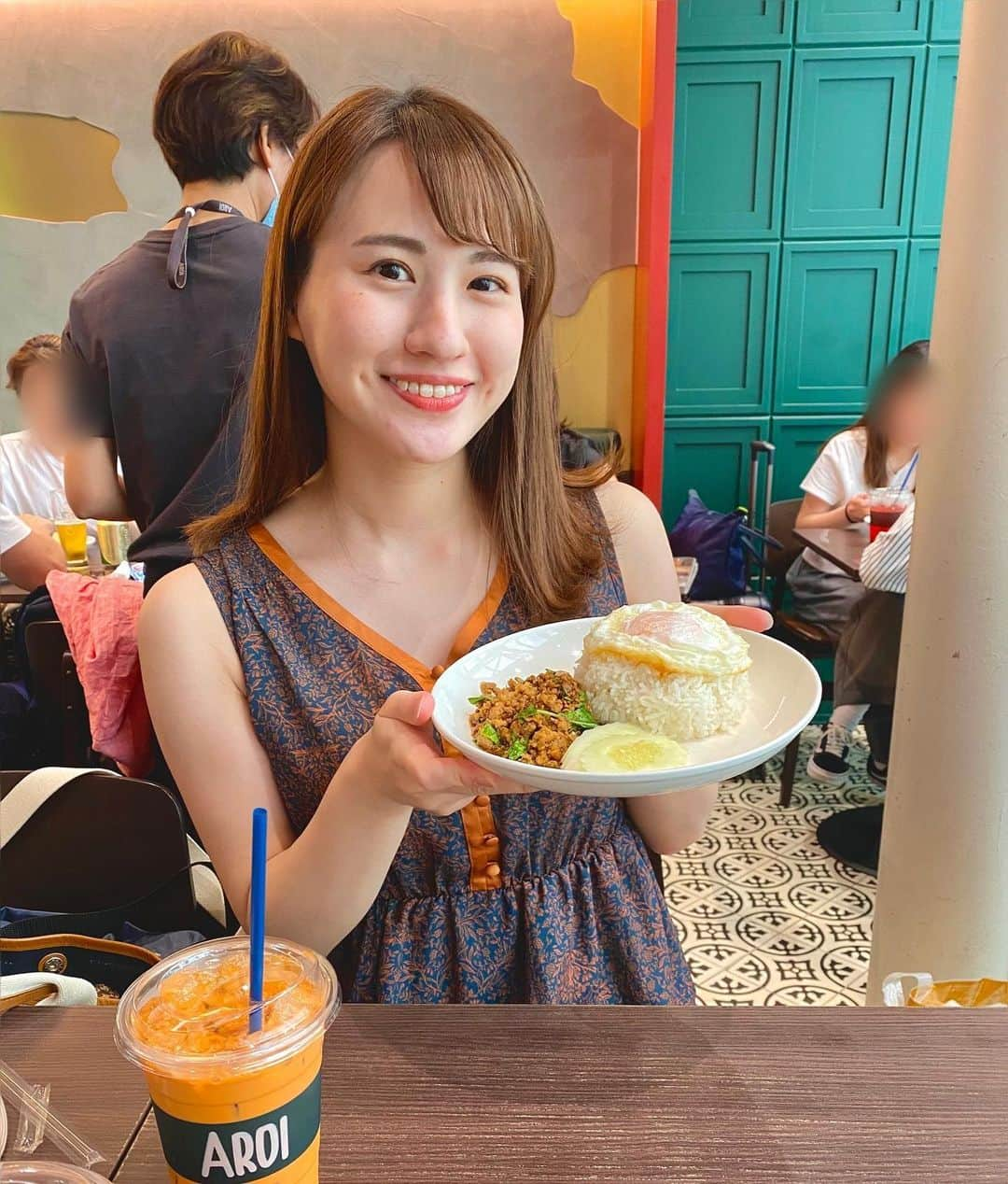 福永裕梨さんのインスタグラム写真 - (福永裕梨Instagram)「🍽☺️☀️✈︎🌻 ⠀ 美味しいものと美しい景色と 安心感をくれる友人たちのおかげで パワーチャージできましたたたっ！  明日からまた頑張るやで〜っ！！！  #休み明け #いっぱい食べたしいっぱい笑った #ガパオライス #辛味抜き🥹 #心は元気もりもりなのだけれど #食べ過ぎで胃が荒れて？ #辛さにやられて？ #10年ぶりくらいに口内炎ができました #こんなに痛いんだっけ？？？🥺 #10年ぶりは盛ったけど普段口内炎になることがなくて #口内炎に詳しい方治し方教えてください…（笑） #HTB #アナウンサー #福永裕梨」6月27日 23時18分 - htb_yurifukunaga