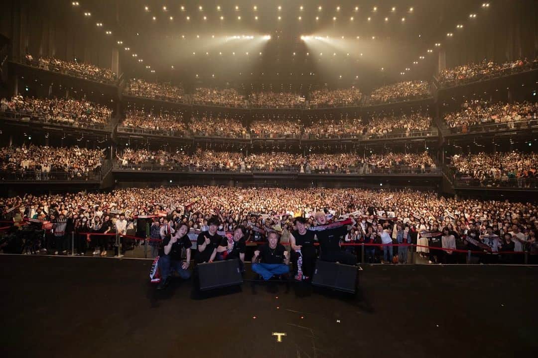 TAKAHIROさんのインスタグラム写真 - (TAKAHIROInstagram)「東京公演 最高でした。✨  感想はまた後ほど更新します😊  取り急ぎ集合写真を！」6月13日 16時00分 - exiletakahiro_official