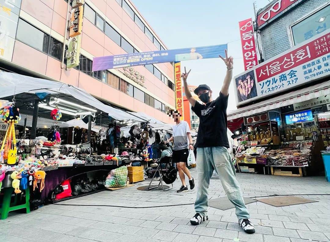 平野莉玖のインスタグラム：「みなさんこんにちはーーー‼️  今日はめーーーっちゃ暑いねーーー😵☀️  実は先日初の海外旅行に行ってきましたーーー😆  韓国に遊びに行ってきました‼️  ずーっと行きたいと思っててやっと行けた😆  景色がまるッと違って驚くことが沢山で最高にリフレッシュできた😊  #RKS #RKSRICKY #リクスリッキー #RIKU #平野莉玖」